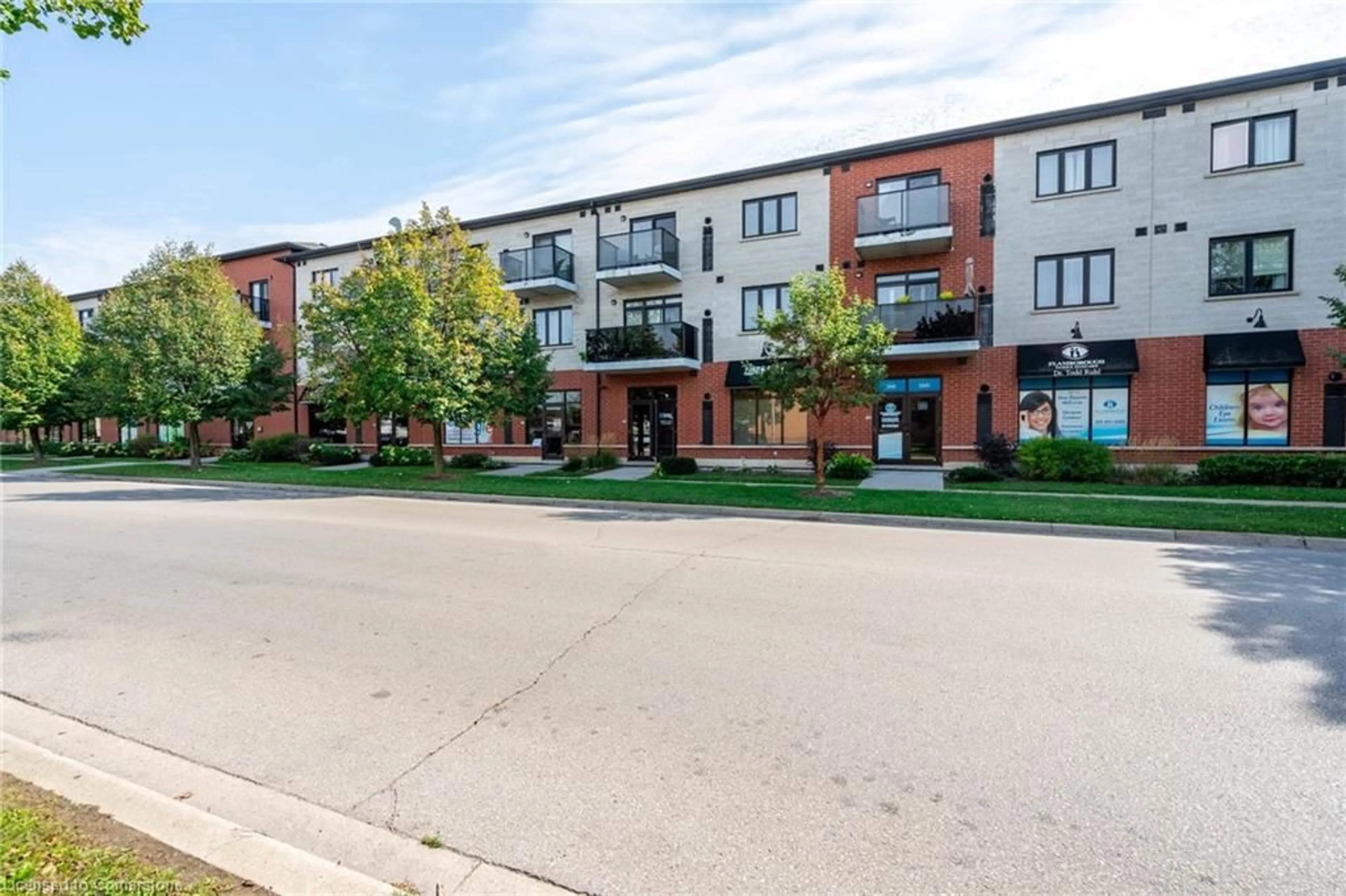 A pic from exterior of the house or condo, the street view for 170 Rockhaven Lane #214, Waterdown Ontario L8B 1B5