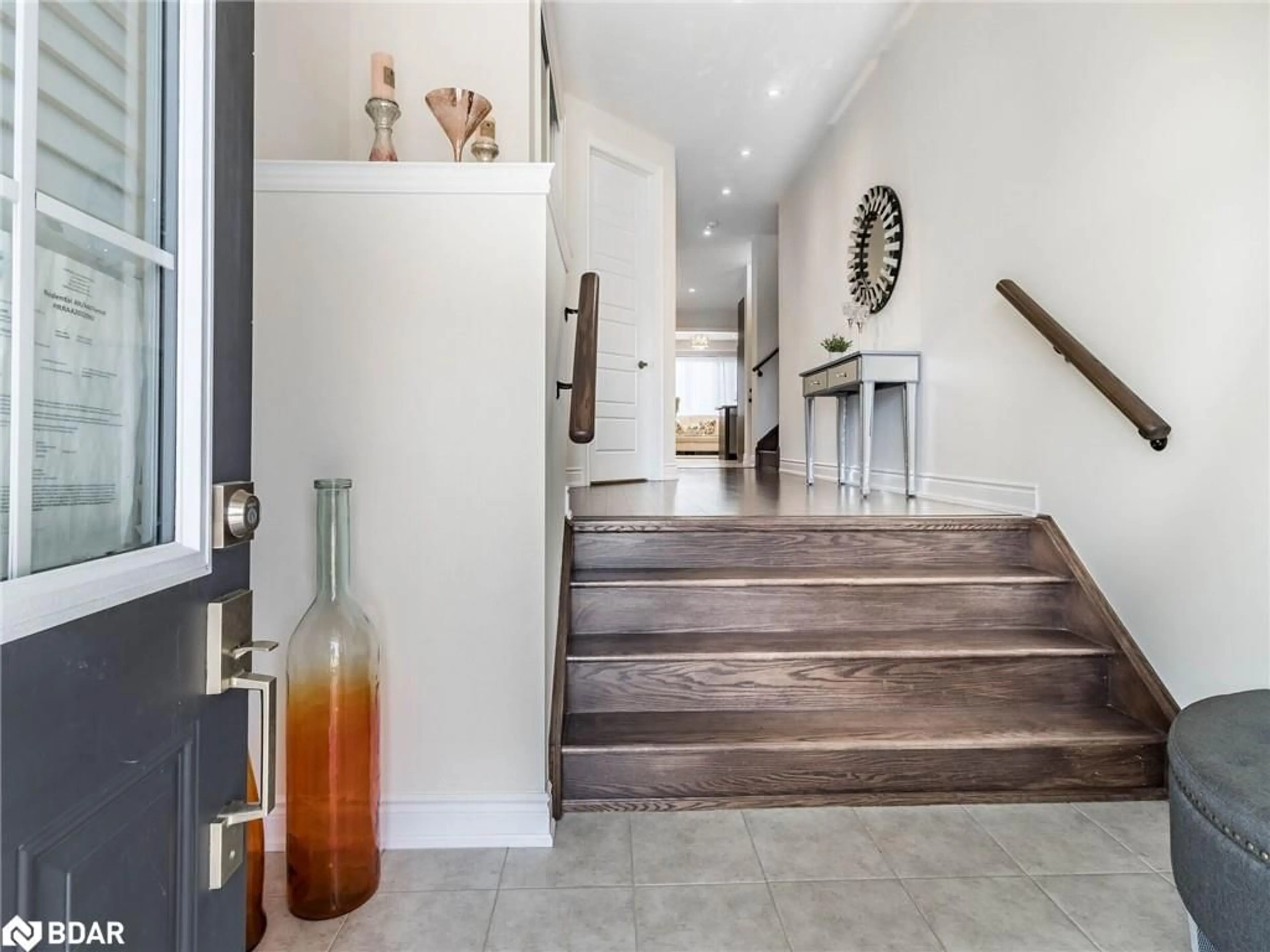 Indoor entryway for 223 Thompson Rd, Caledonia Ontario N3W 0C4