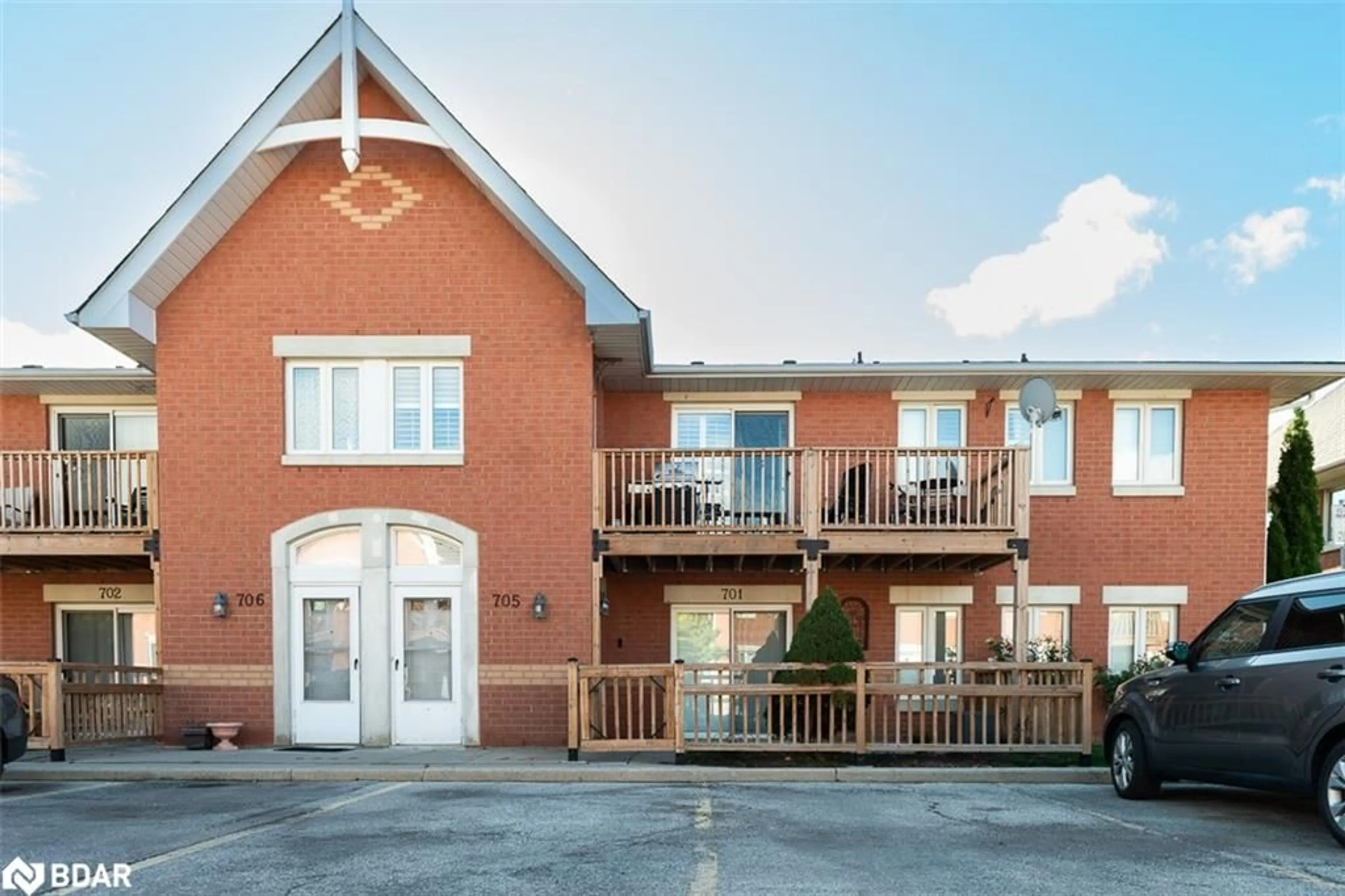 Outside view for 4140 Foxwood Dr #701, Burlington Ontario L7M 4R4