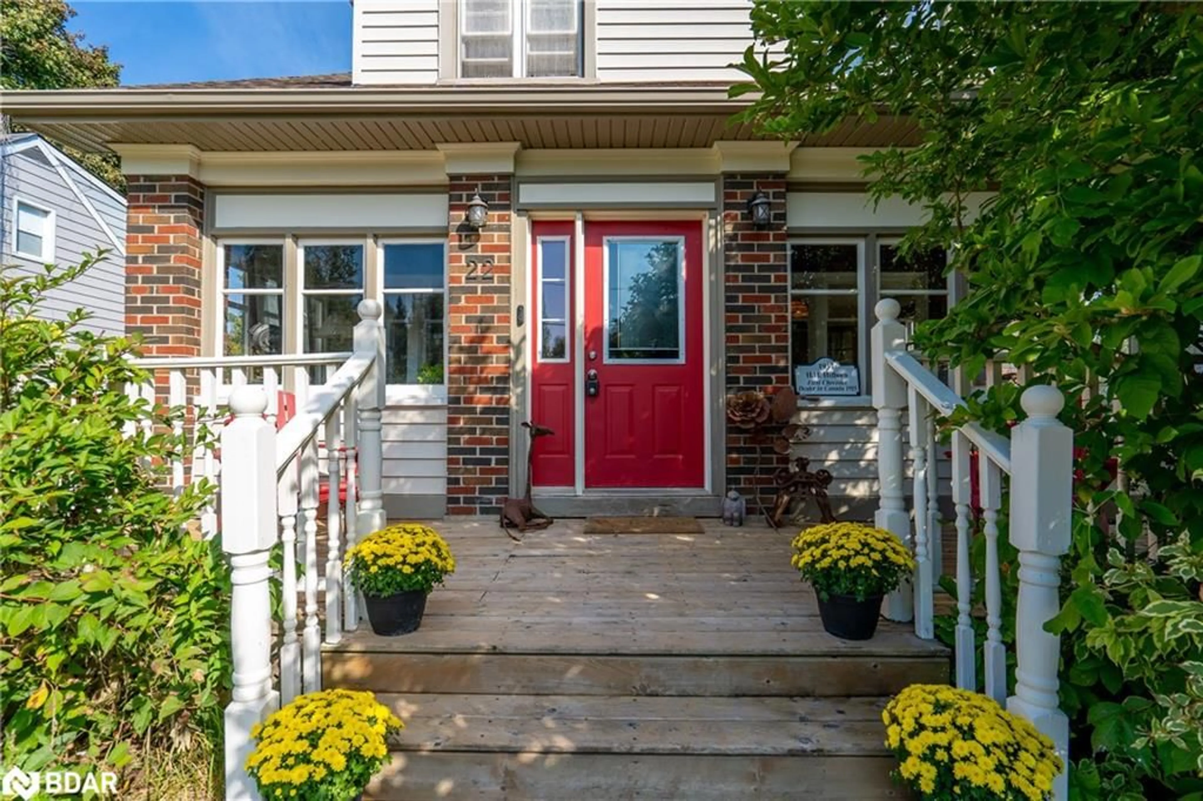 Indoor entryway for 22 Mill St, Grand Valley Ontario L9W 5V8