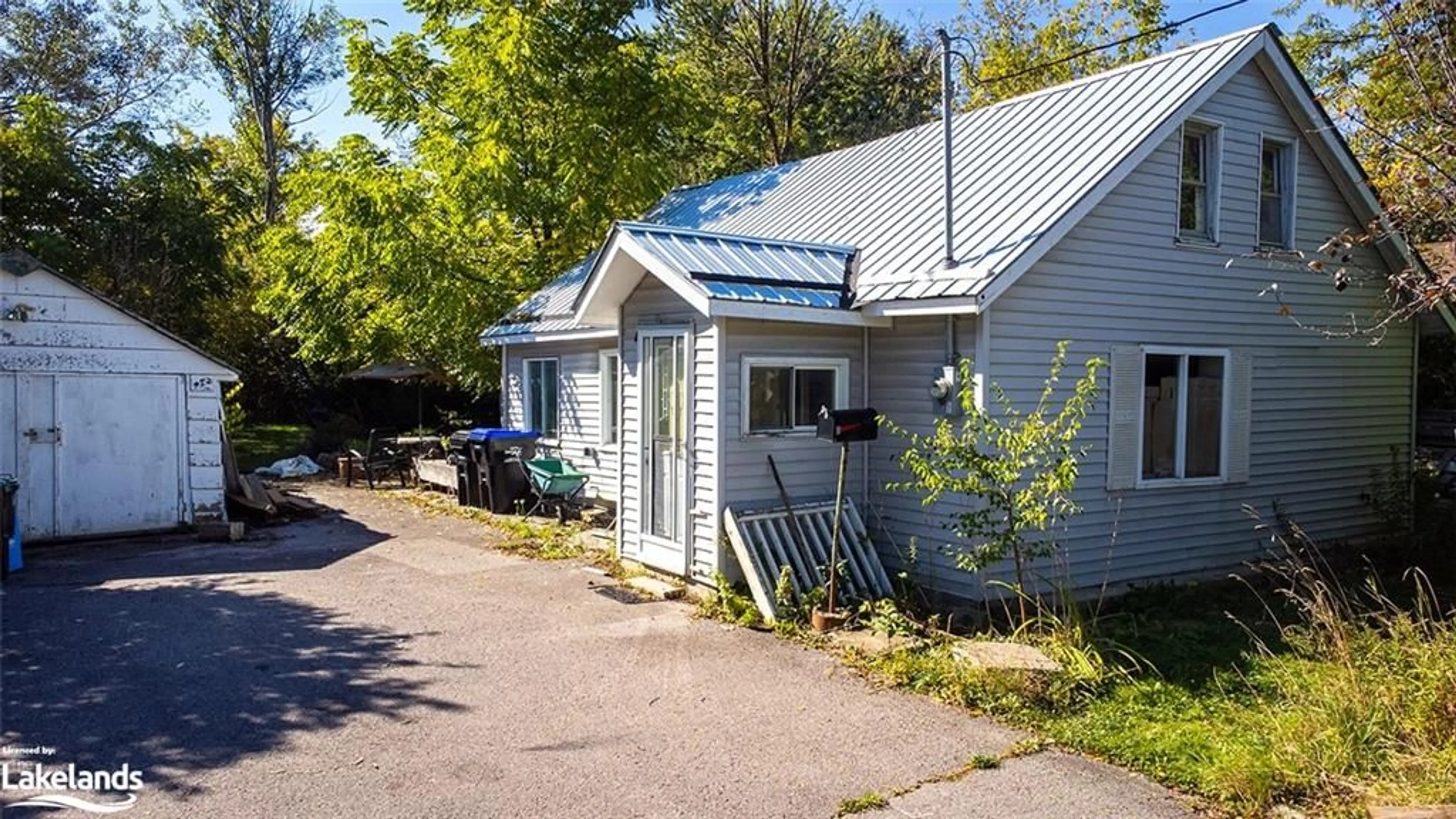 A pic from exterior of the house or condo, cottage for 472 Sixth St, Collingwood Ontario L9Y 1Z9