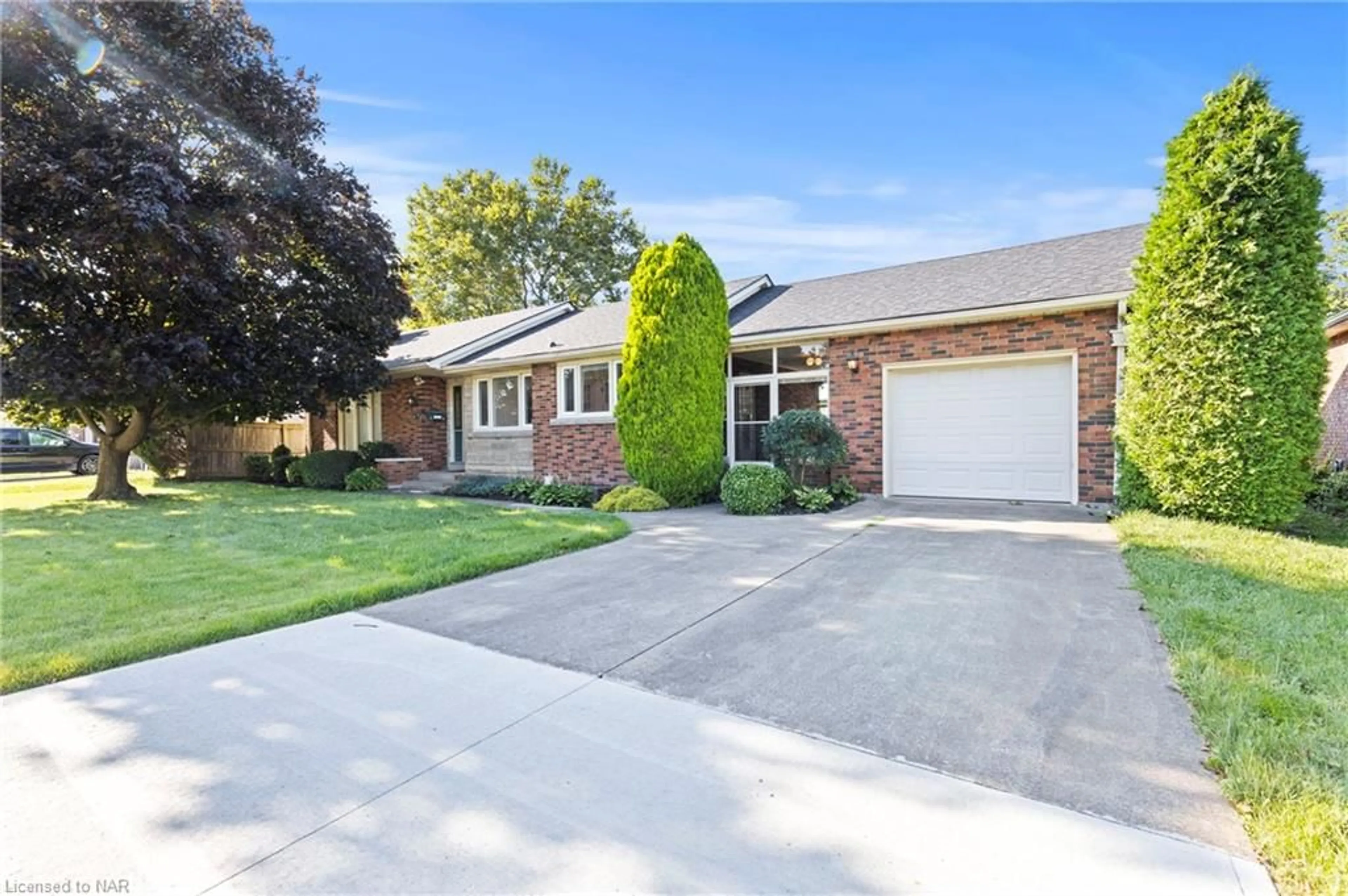 Frontside or backside of a home, the street view for 12 Broderick Ave, Thorold Ontario L2V 2H4