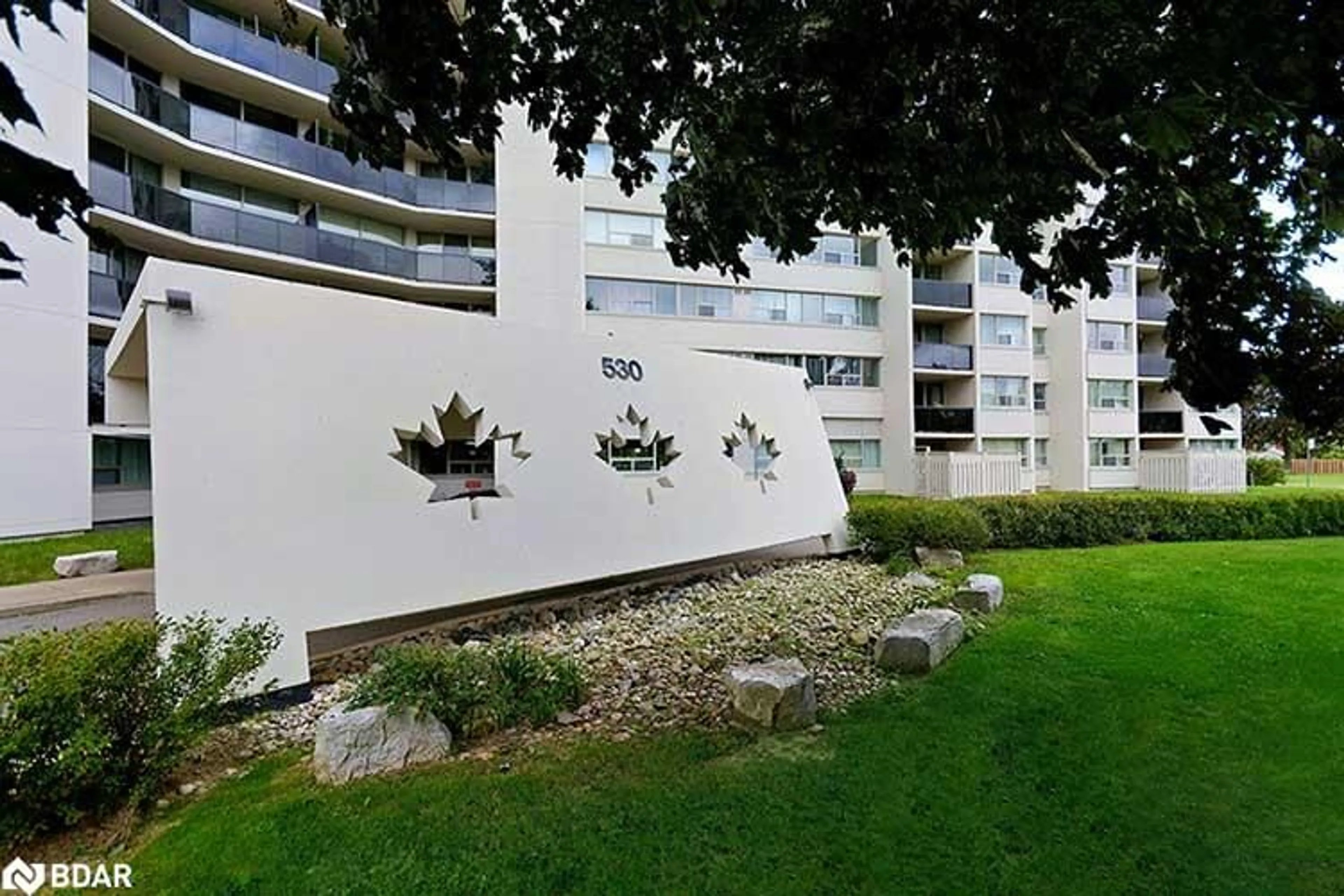 A pic from exterior of the house or condo, the front or back of building for 530 Lolita Gdns #903, Mississauga Ontario L5A 3T2