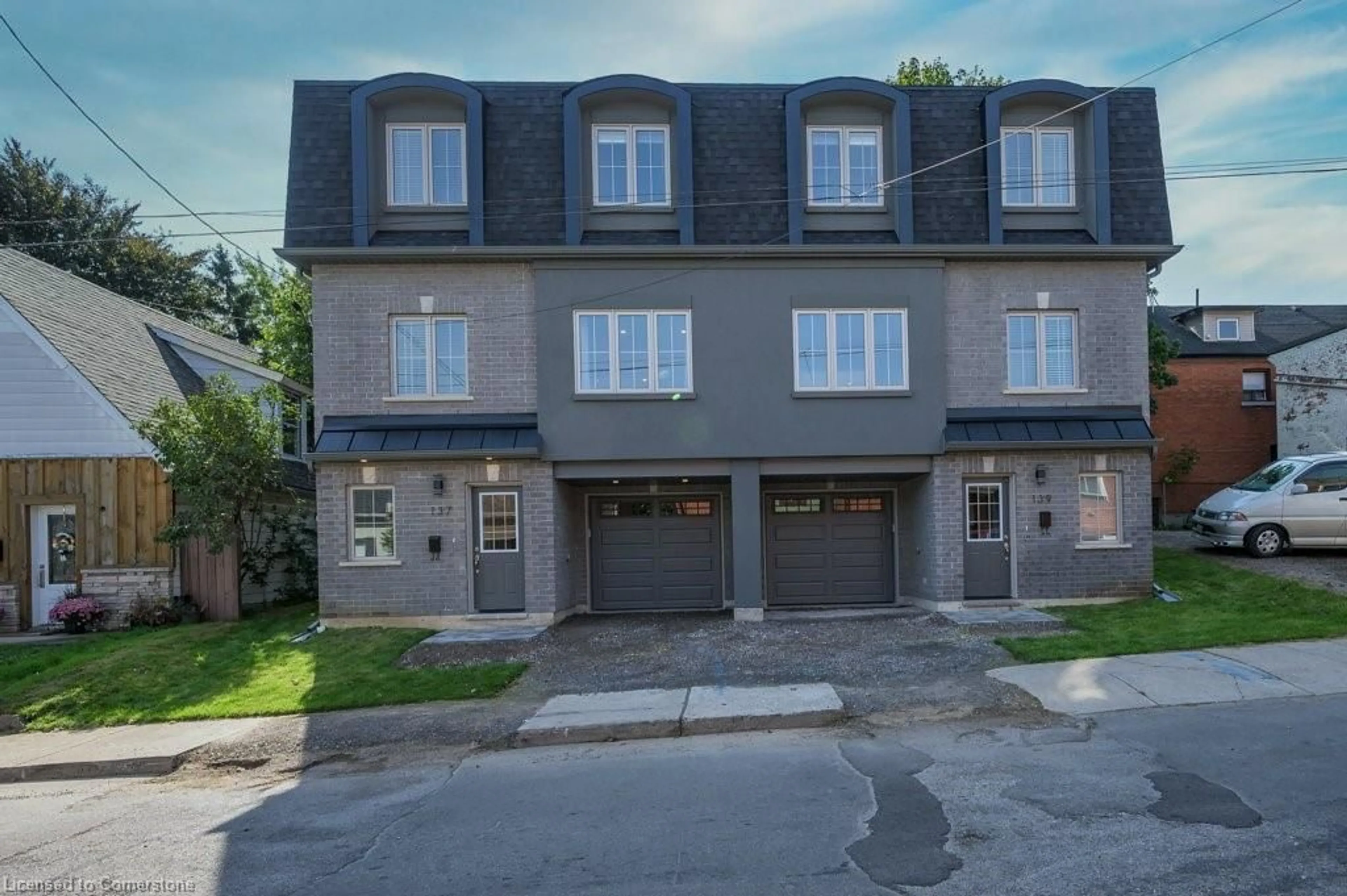 A pic from exterior of the house or condo, the street view for 137 Peter St, Hamilton Ontario L8R 1T7