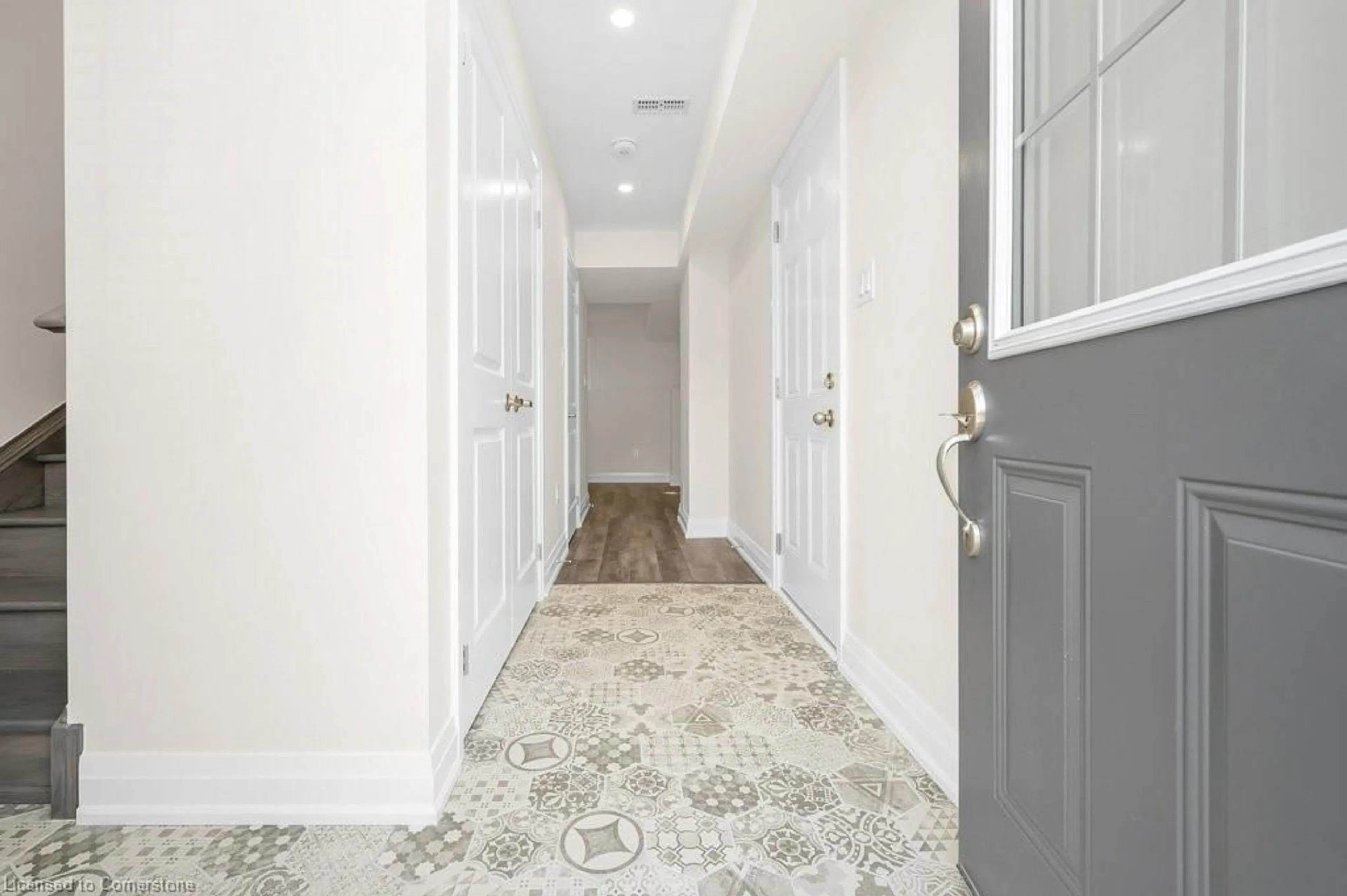 Indoor entryway, ceramic floors for 137 Peter St, Hamilton Ontario L8R 1T7