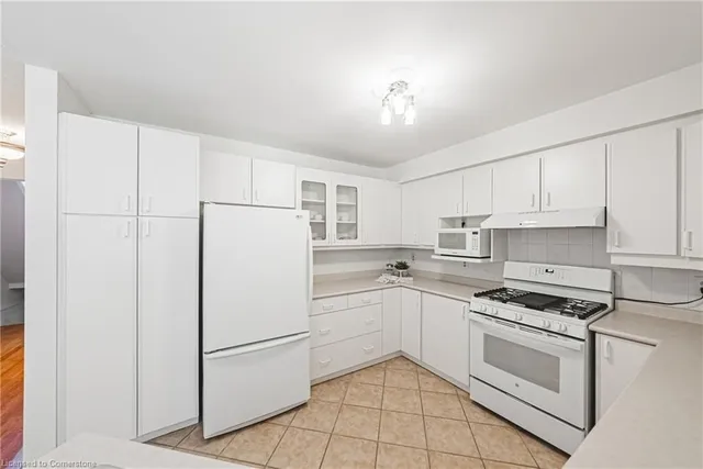 Additional property image - 3333 New St Unit 3