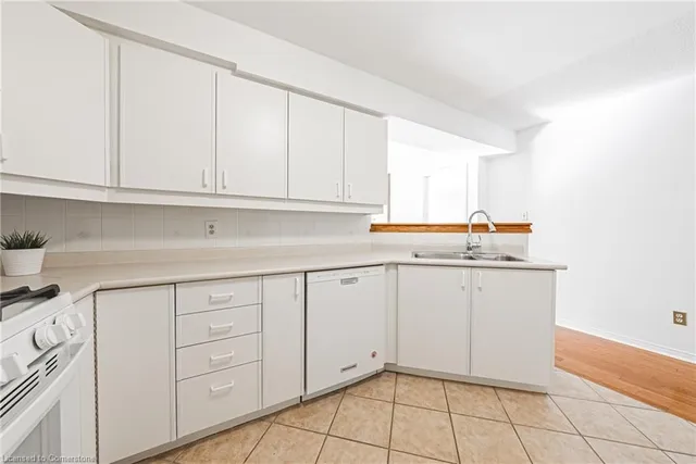 Additional property image - 3333 New St Unit 3
