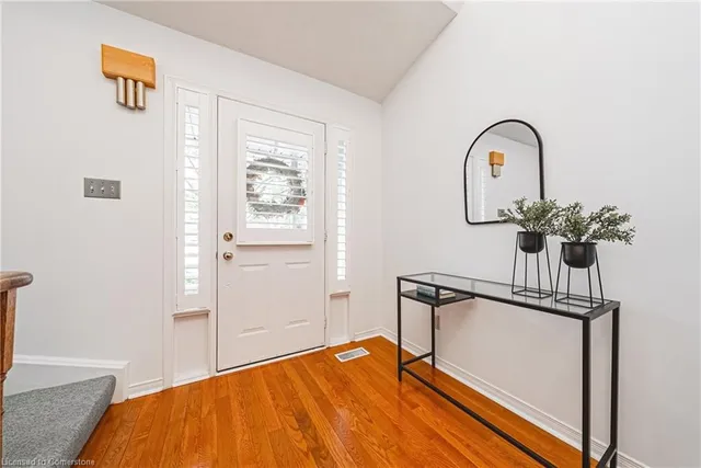 Additional property image - 3333 New St Unit 3