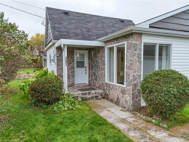 293 Arthur St, Sturgeon Falls 2