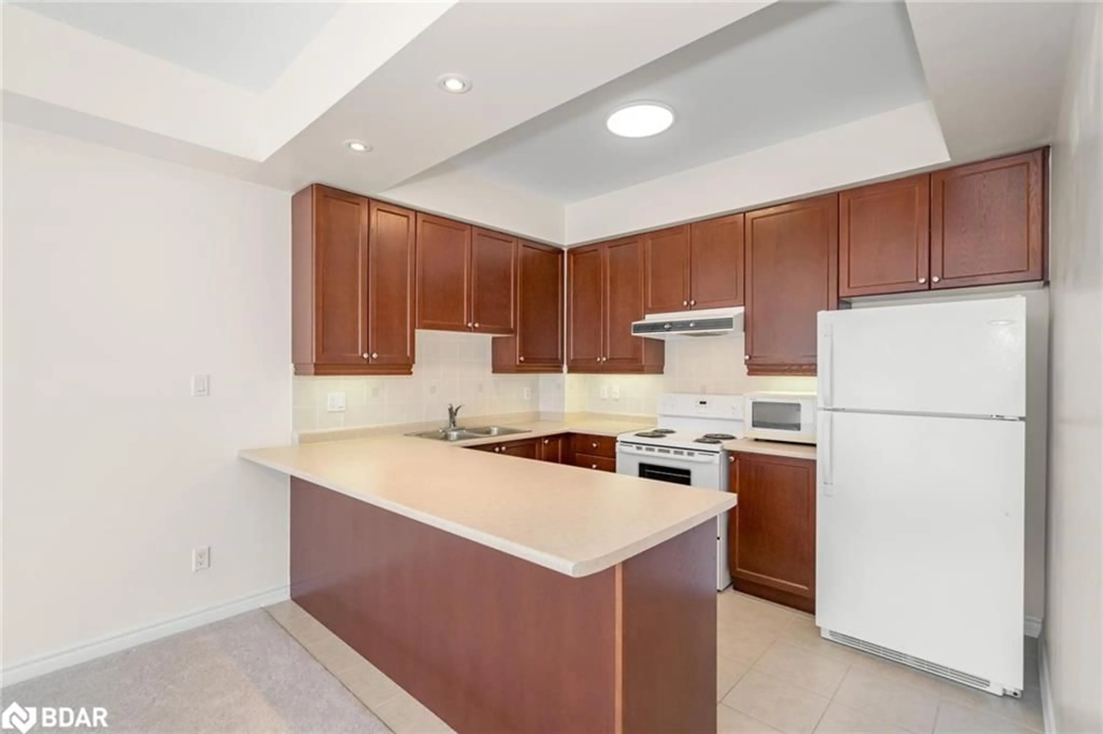 Standard kitchen, not visible floor for 375 Lakebreeze Dr #307, Newcastle Ontario L1B 0A3