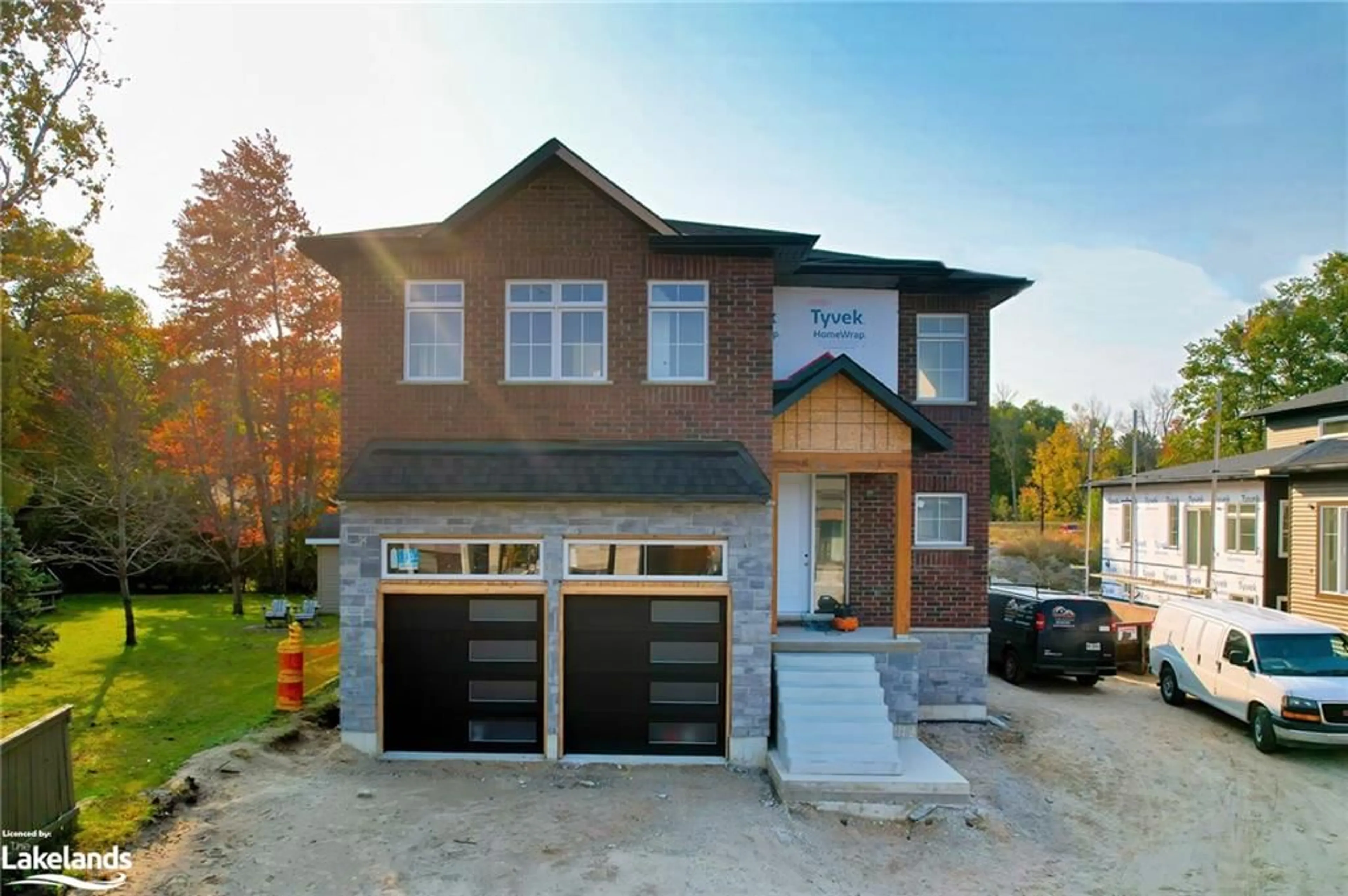 Home with brick exterior material for 289 Ramblewood Dr, Wasaga Beach Ontario L9Z 2N9