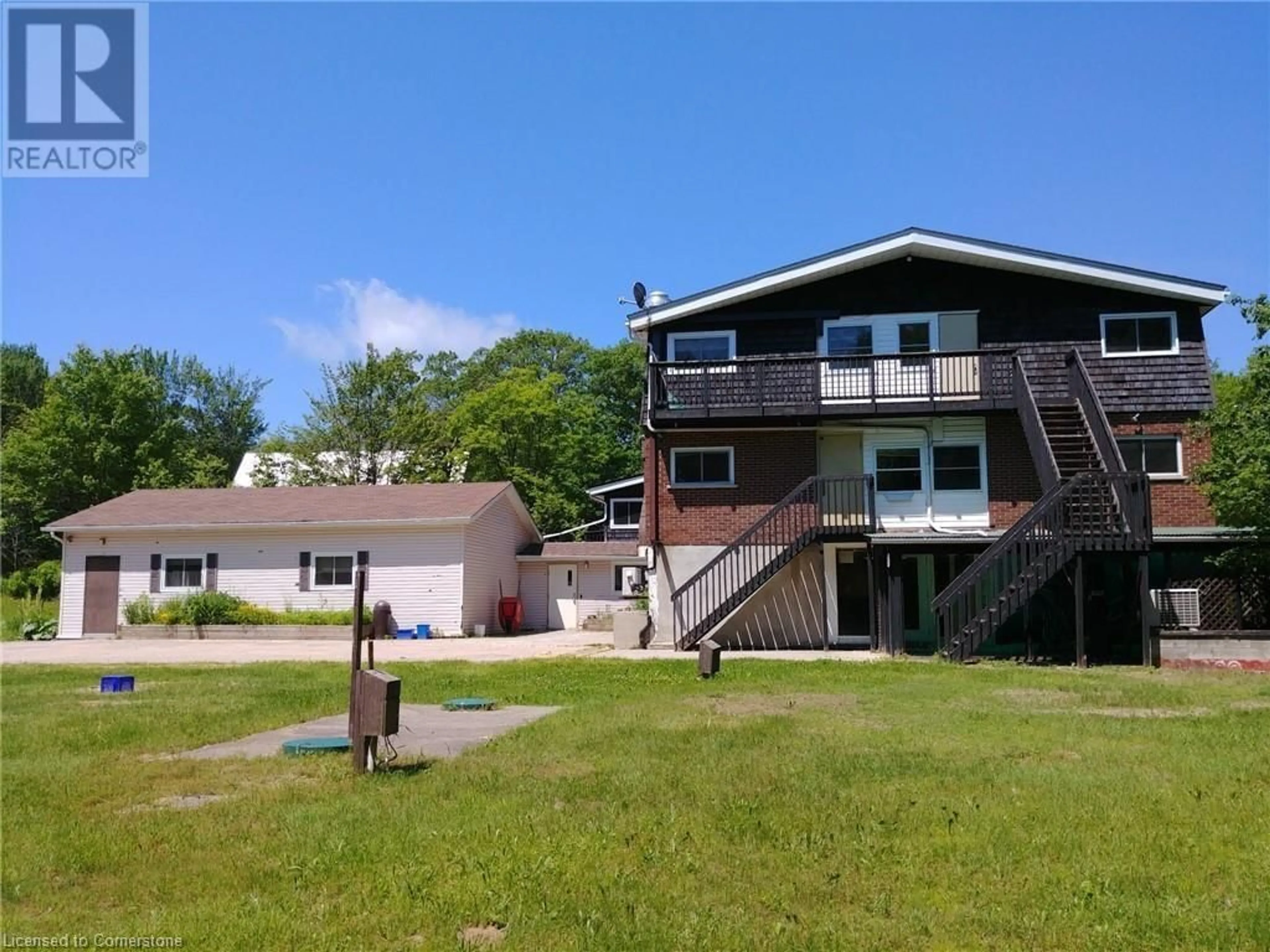 Frontside or backside of a home, the front or back of building for 279 Adams Rd, Sundridge Ontario P0A 1Z0