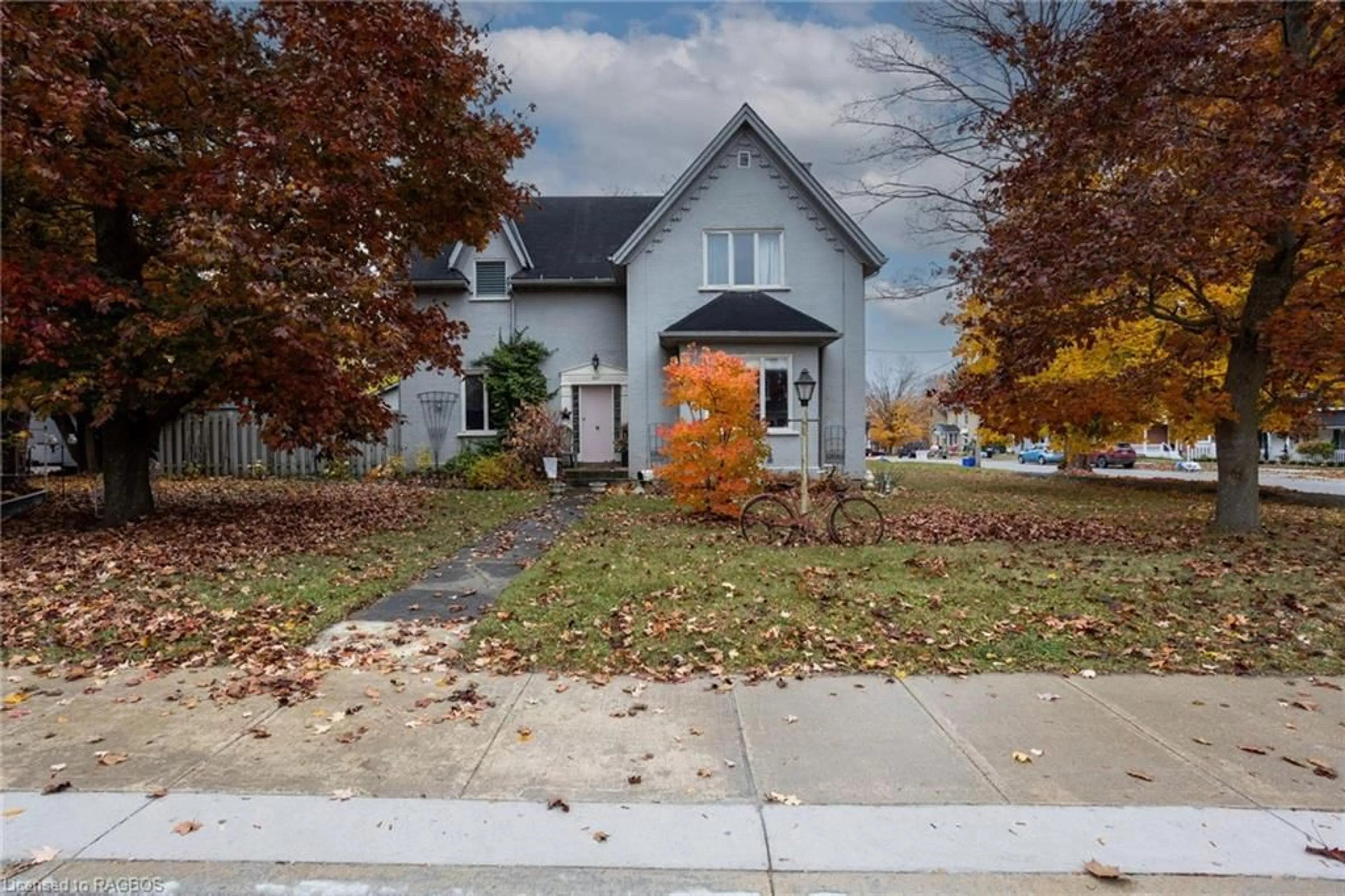 A pic from exterior of the house or condo, the street view for 397 Lambton St, Durham Ontario N0G 1R0