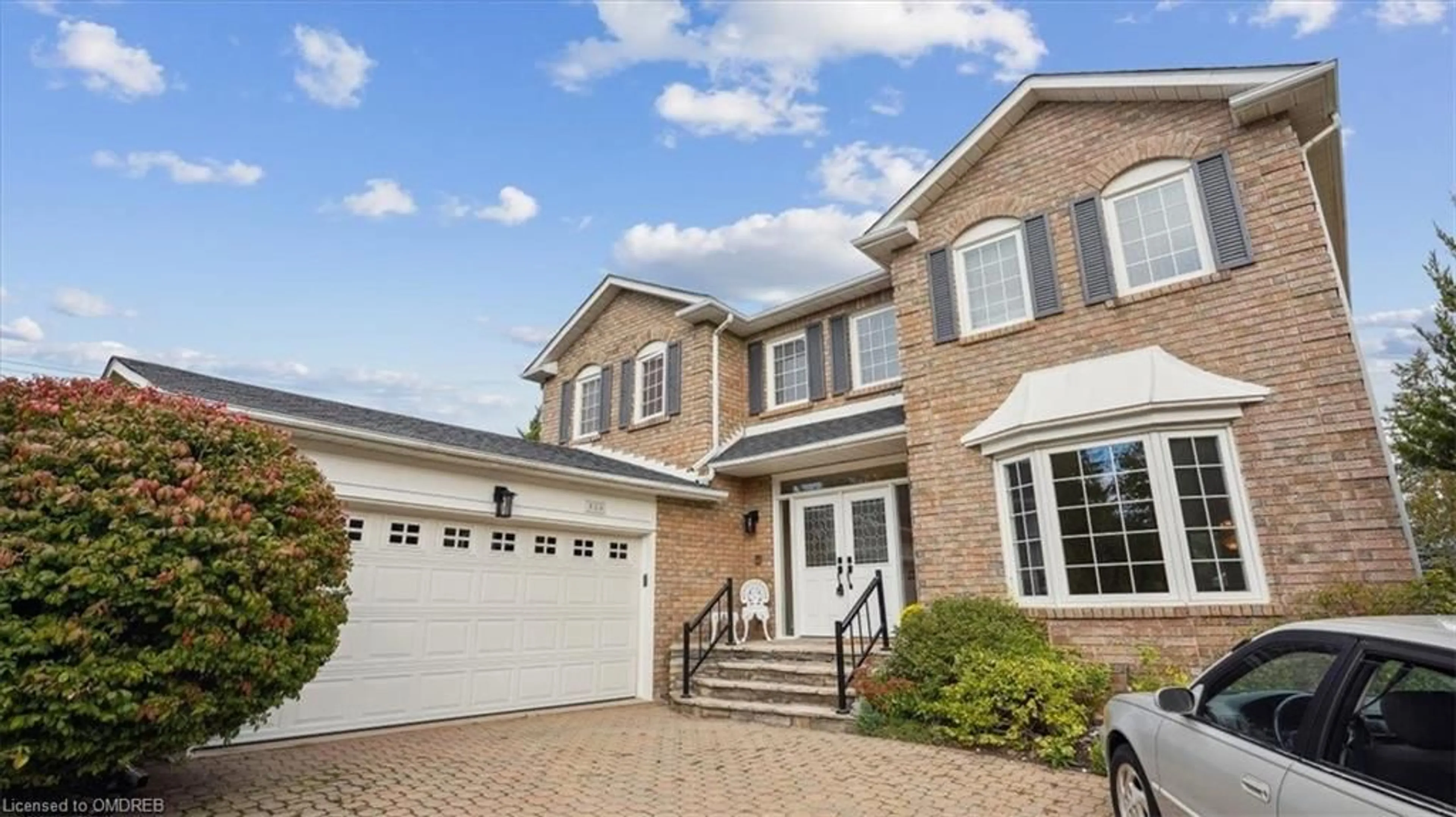 Home with brick exterior material for 524 Chillingham Cres, Oakville Ontario L6J 6N7