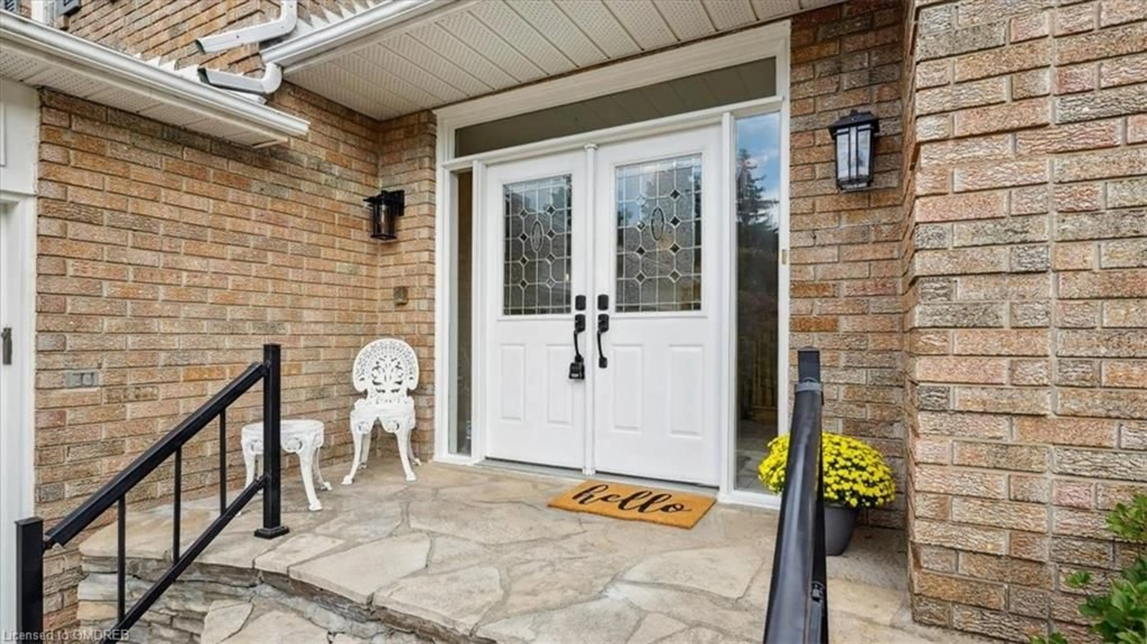 Indoor entryway, ceramic floors for 524 Chillingham Cres, Oakville Ontario L6J 6N7