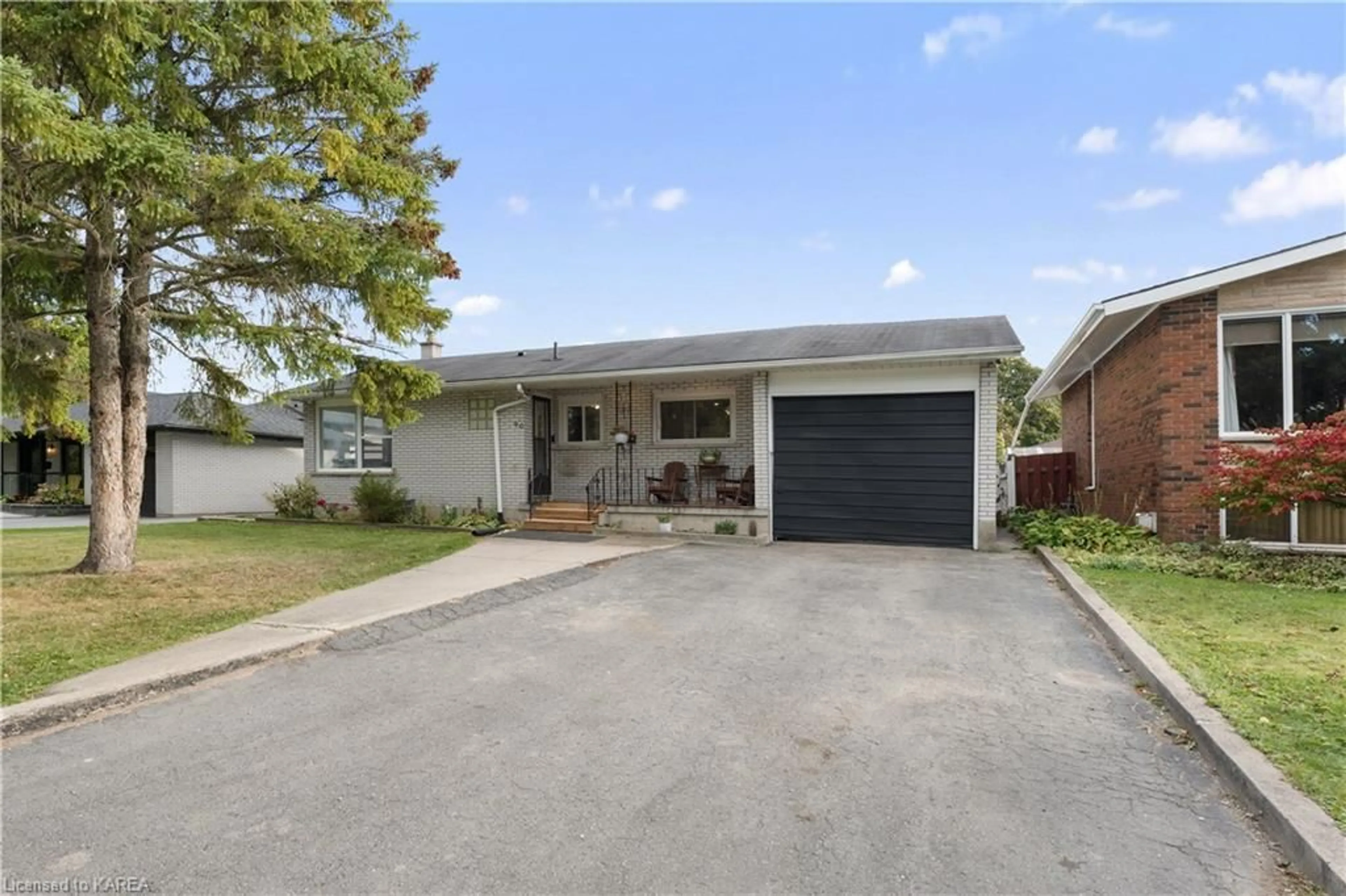 Frontside or backside of a home, cottage for 90 Michael Grass Cres, Kingston Ontario K7M 2W3