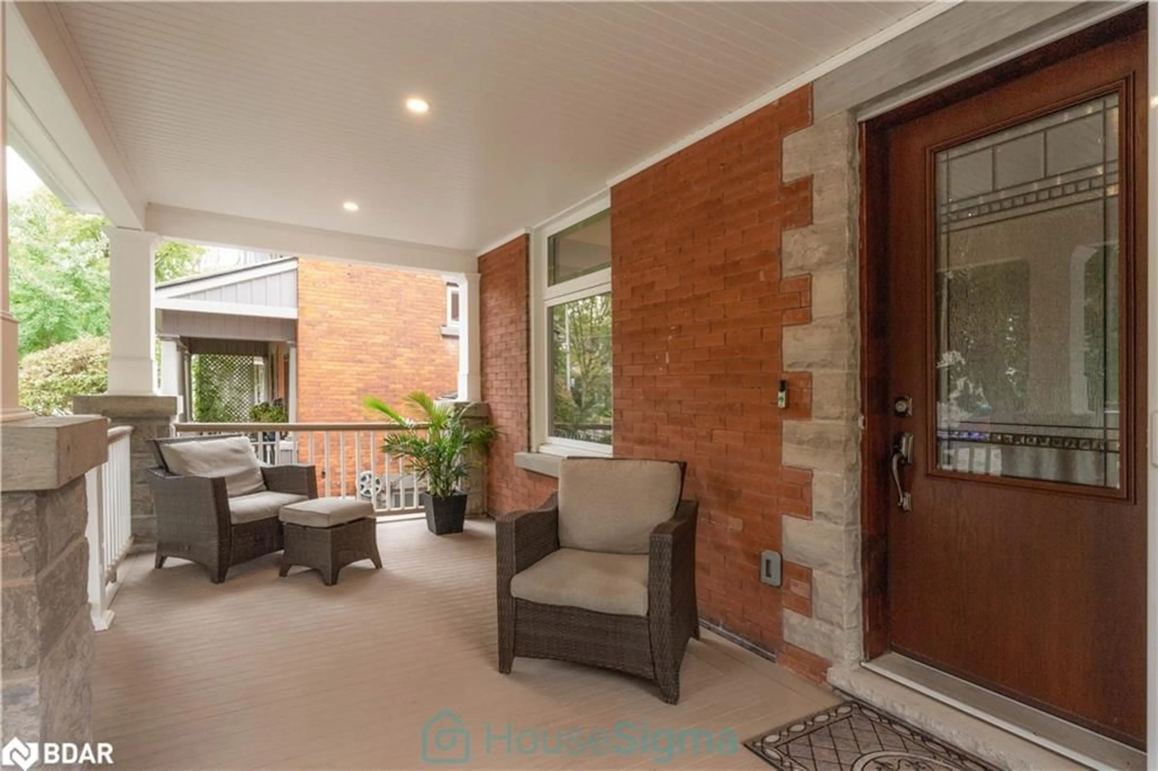 Indoor foyer, wood floors for 212 Front St, Stratford Ontario N5A 4H7