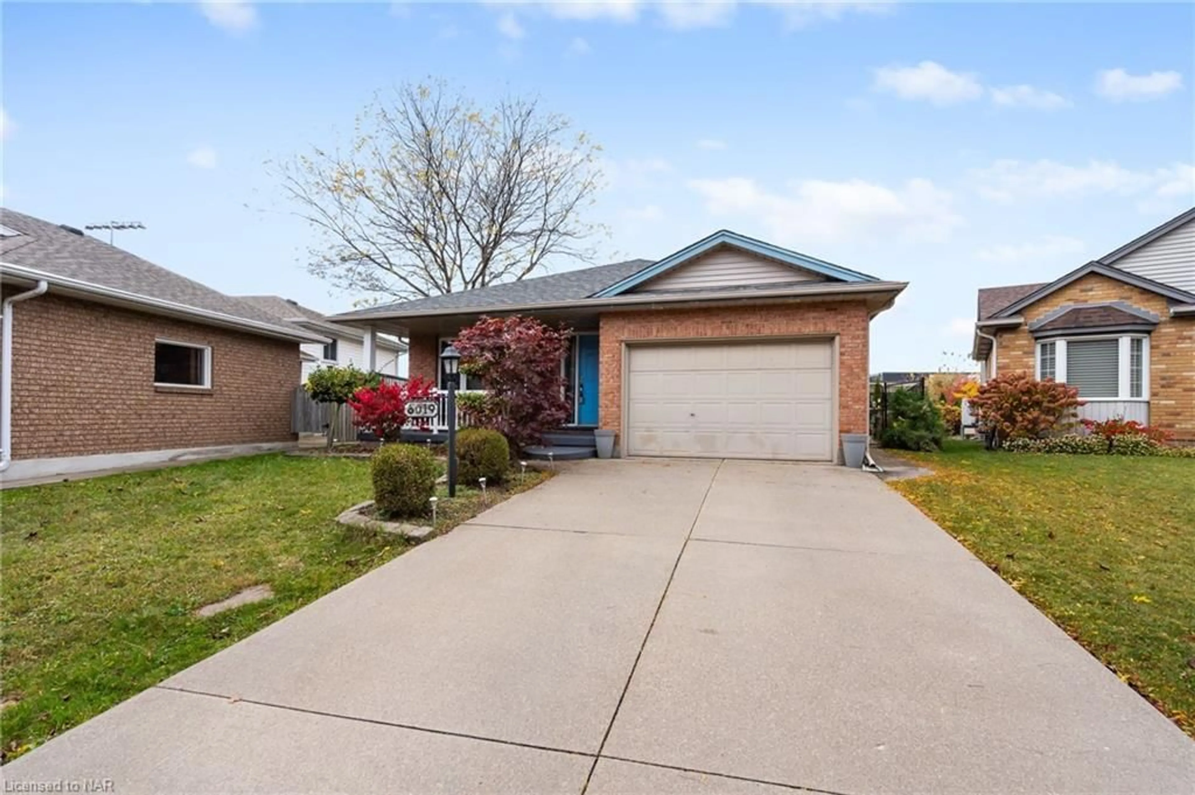 Frontside or backside of a home, the street view for 6019 Andrea Dr, Niagara Falls Ontario L2H 2Z9