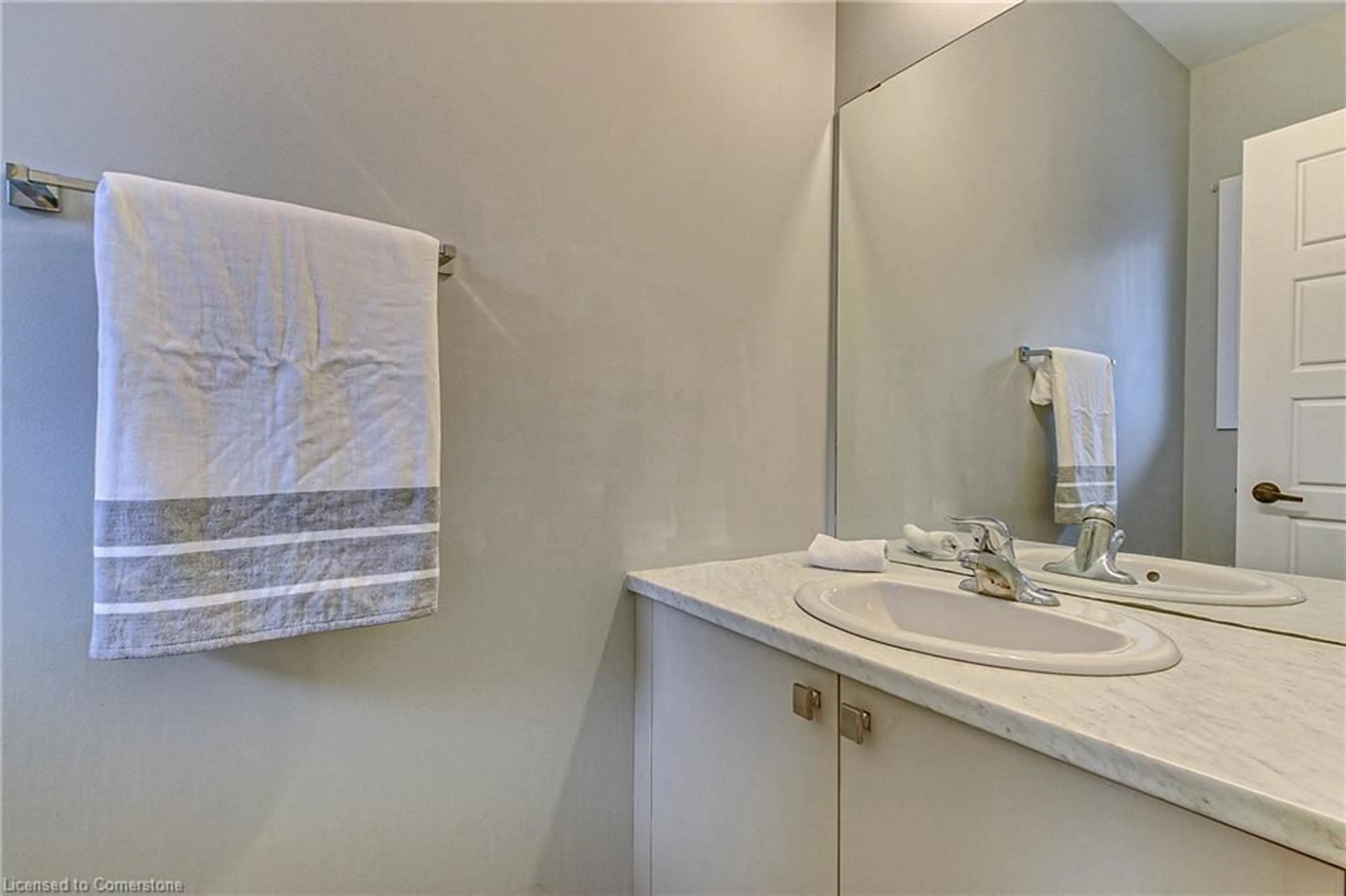 Standard bathroom for 360 Quarter Townline Rd #304, Tillsonburg Ontario N4G 0H7