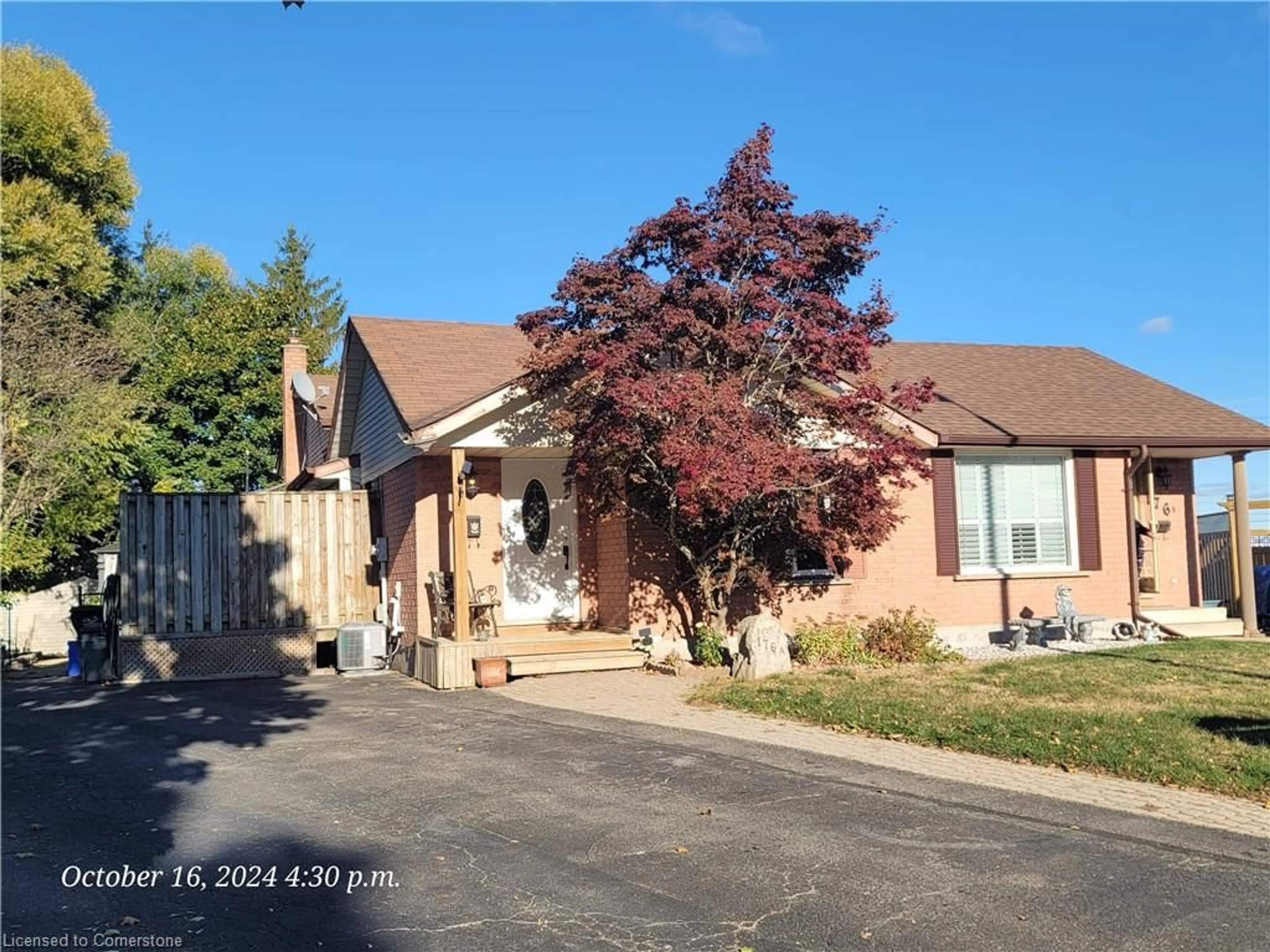 Frontside or backside of a home, the street view for 176 Coghill Pl #A, Waterloo Ontario N2V 1P3