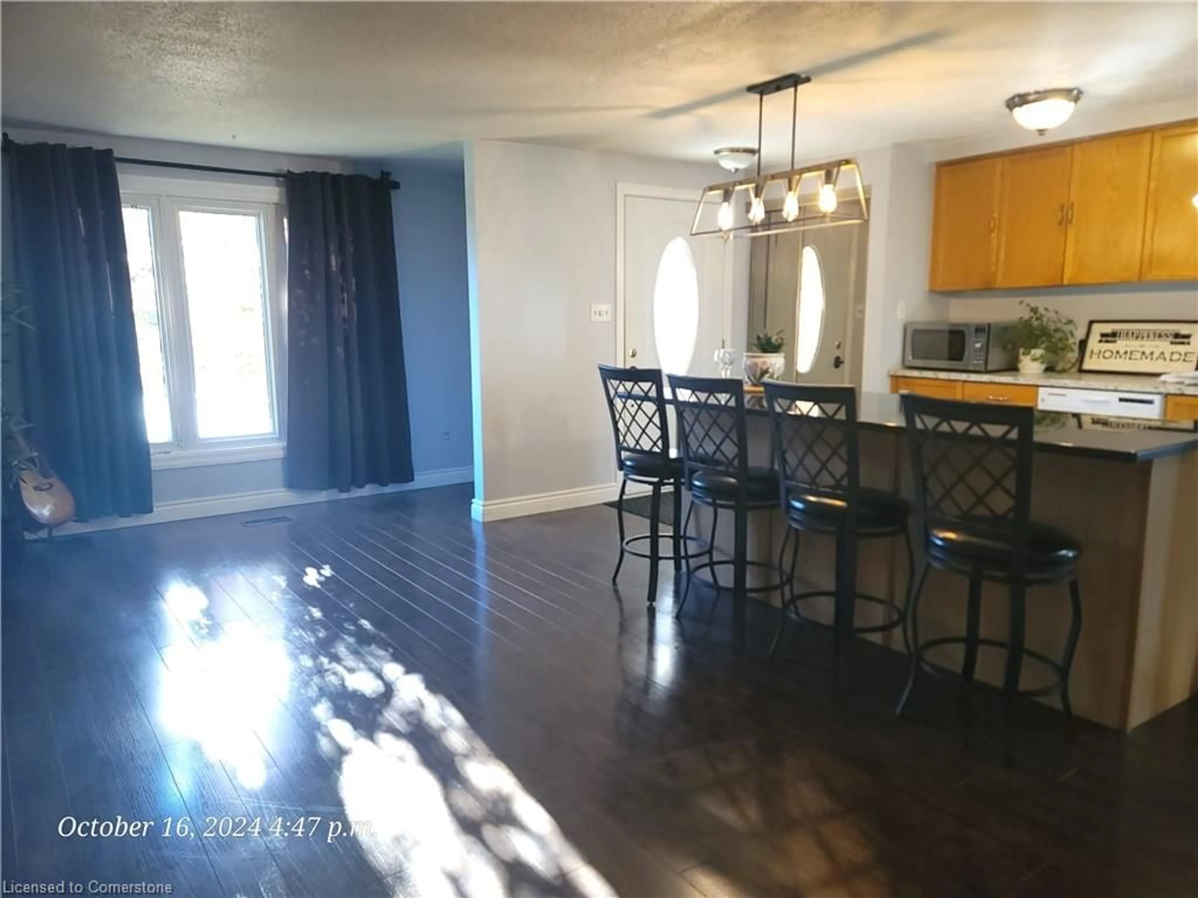 Dining room, wood floors for 176 Coghill Pl #A, Waterloo Ontario N2V 1P3