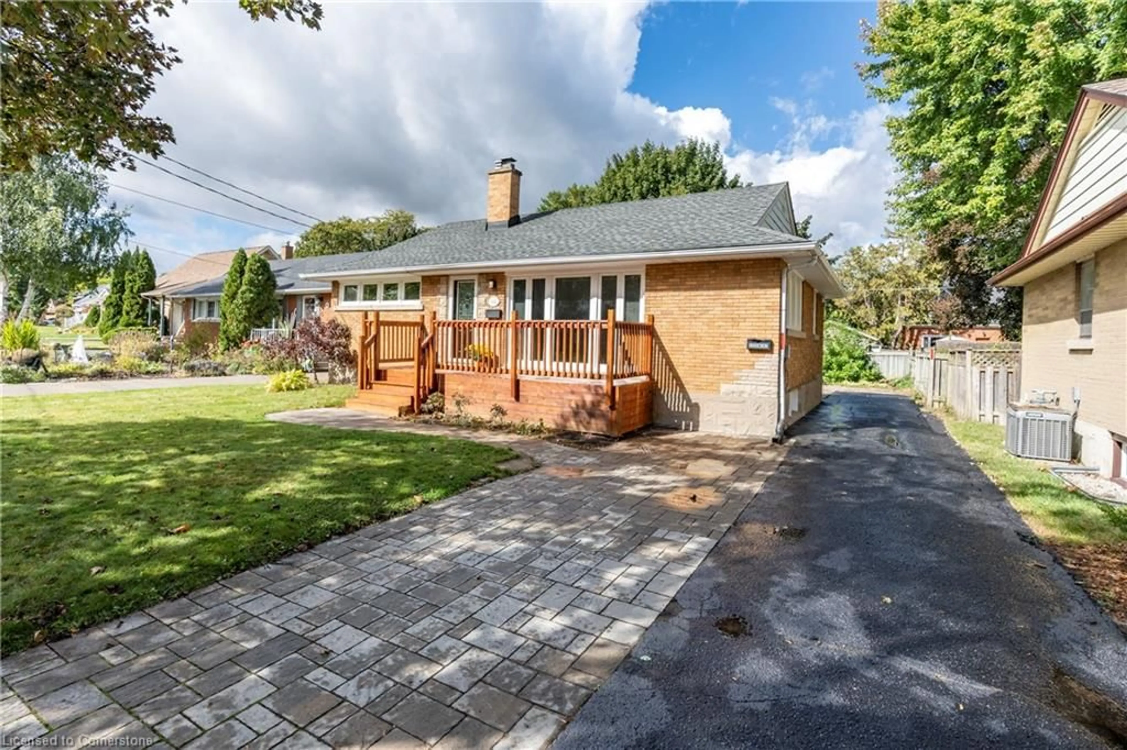 Frontside or backside of a home, cottage for 46 Edinburgh Rd, Kitchener Ontario N2B 1M5