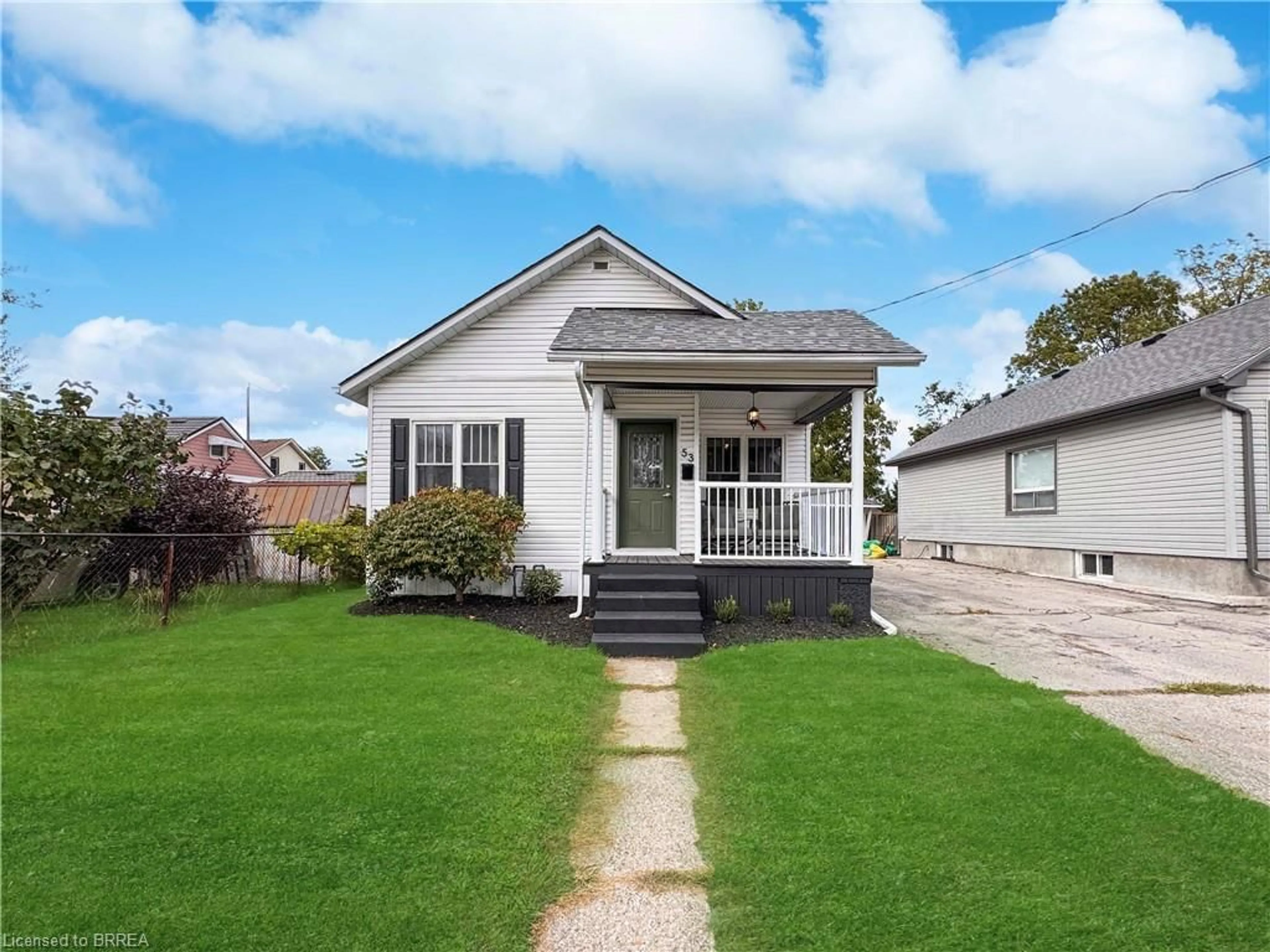 Frontside or backside of a home, cottage for 53 Richardson St, Brantford Ontario N3T 1H7