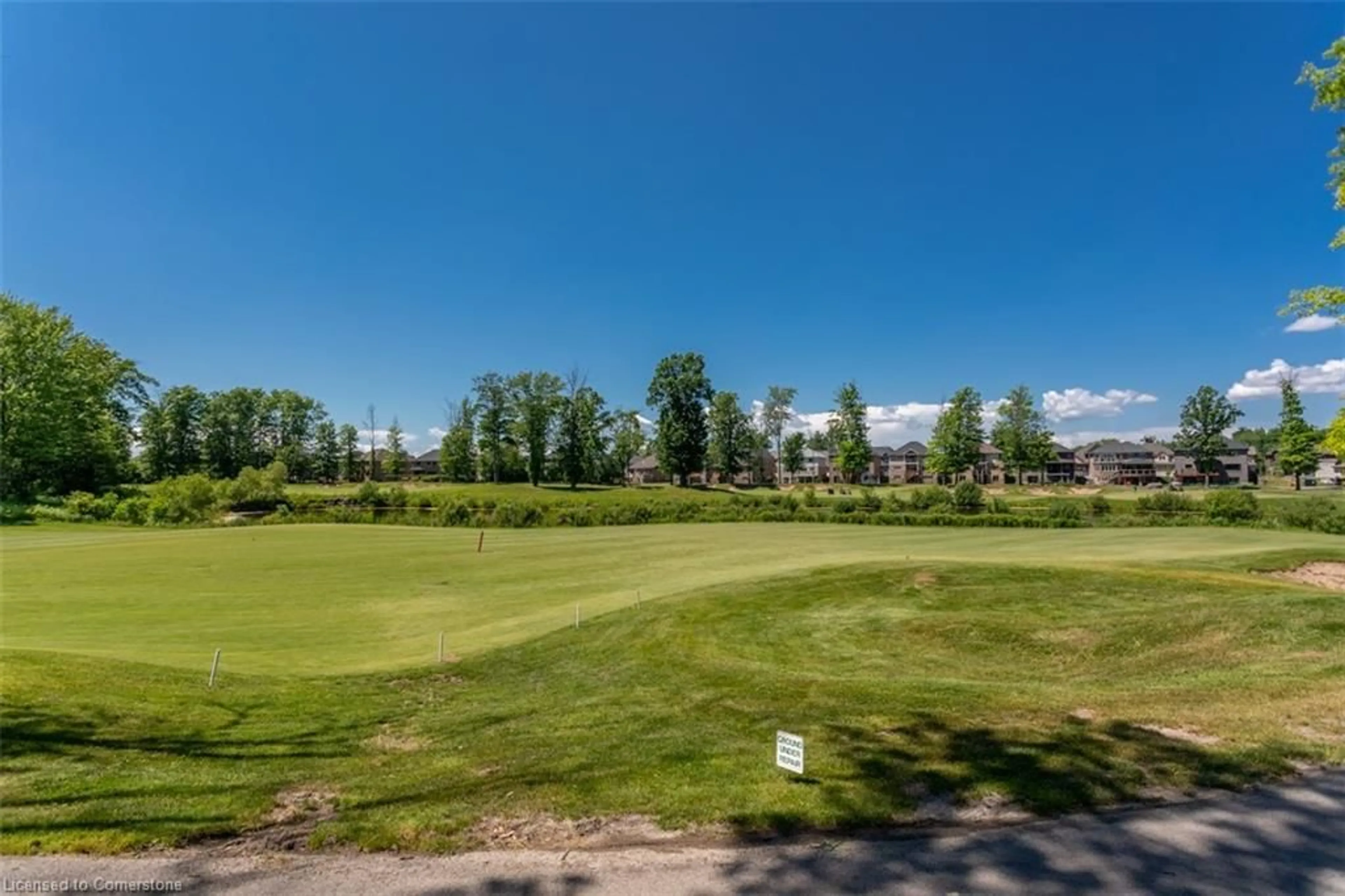 A pic from exterior of the house or condo, the fenced backyard for 7711 Green Vista Gate #608, Niagara Falls Ontario L2G 0Y9