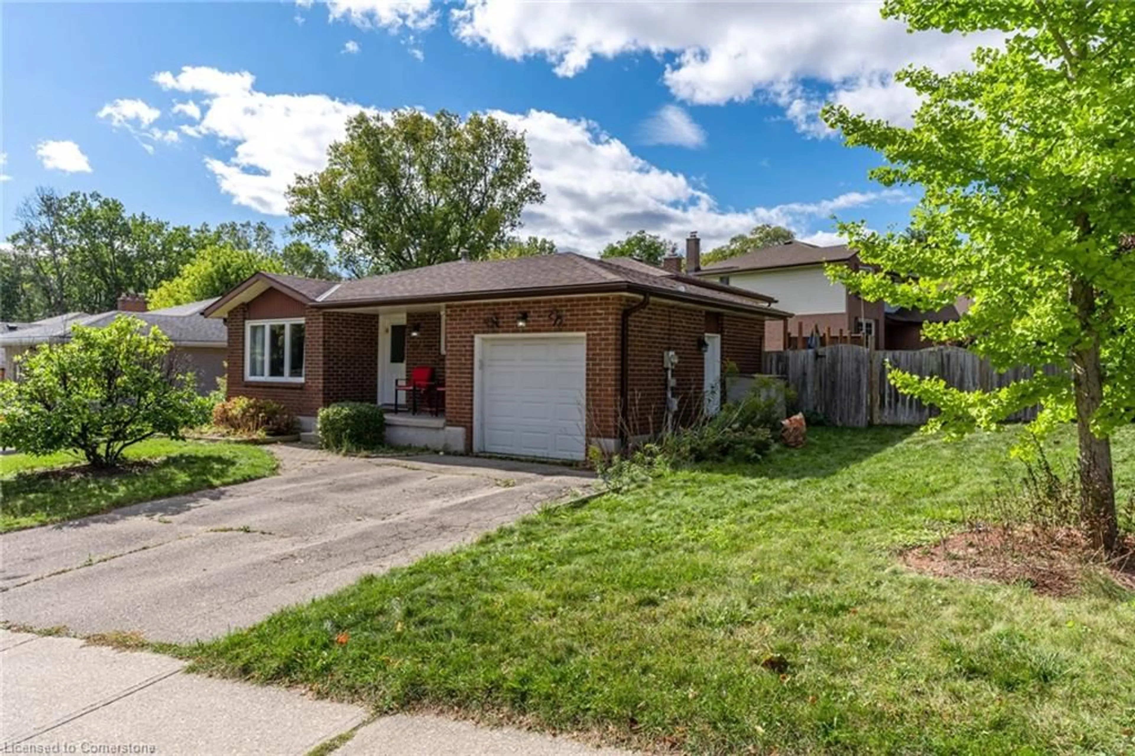 Frontside or backside of a home, cottage for 109 Biehn Dr, Waterloo Ontario N2R 1M6