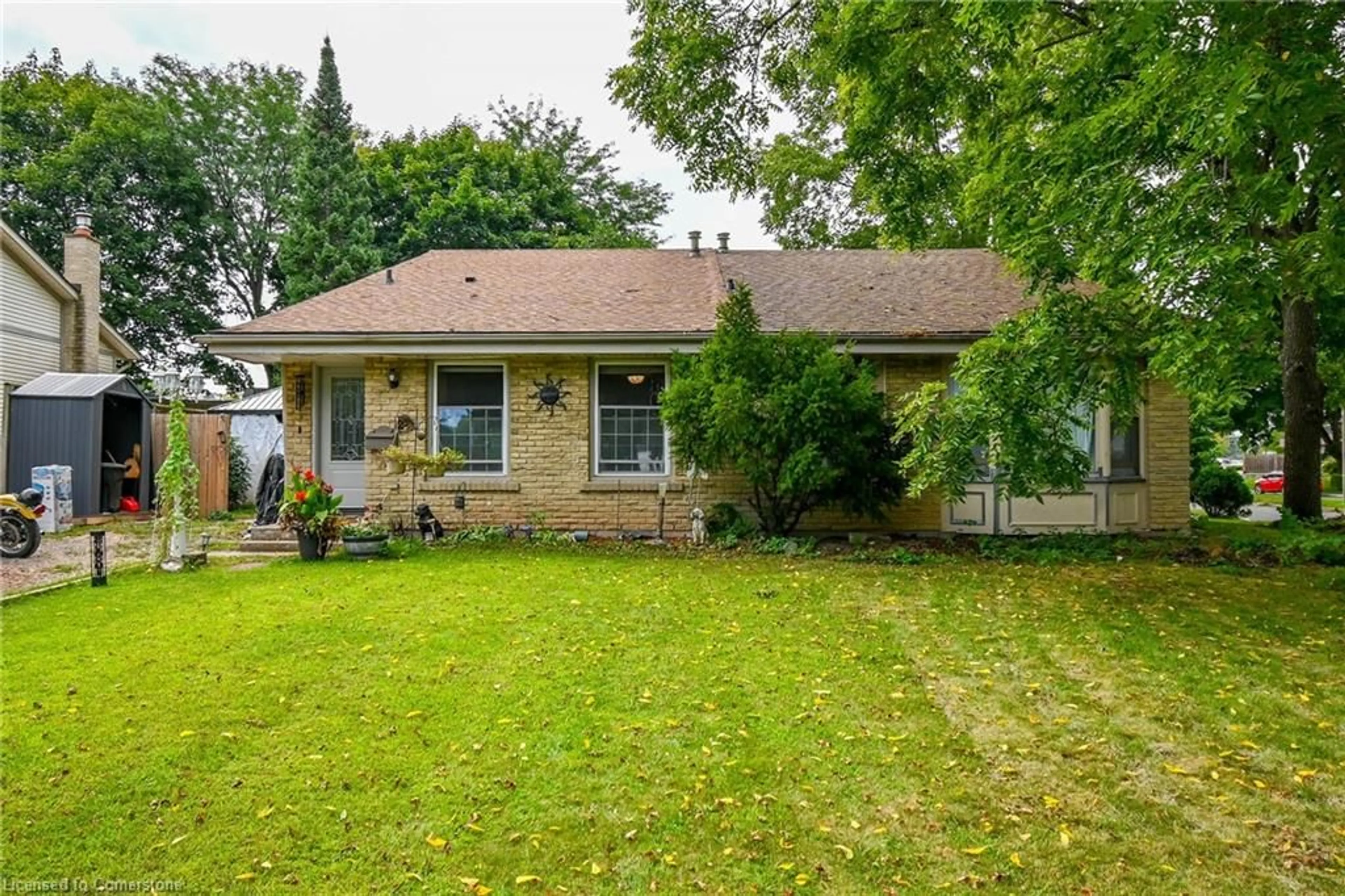 Frontside or backside of a home, cottage for 2 1/2 Leaside Dr, St. Catharines Ontario L2M 4G5