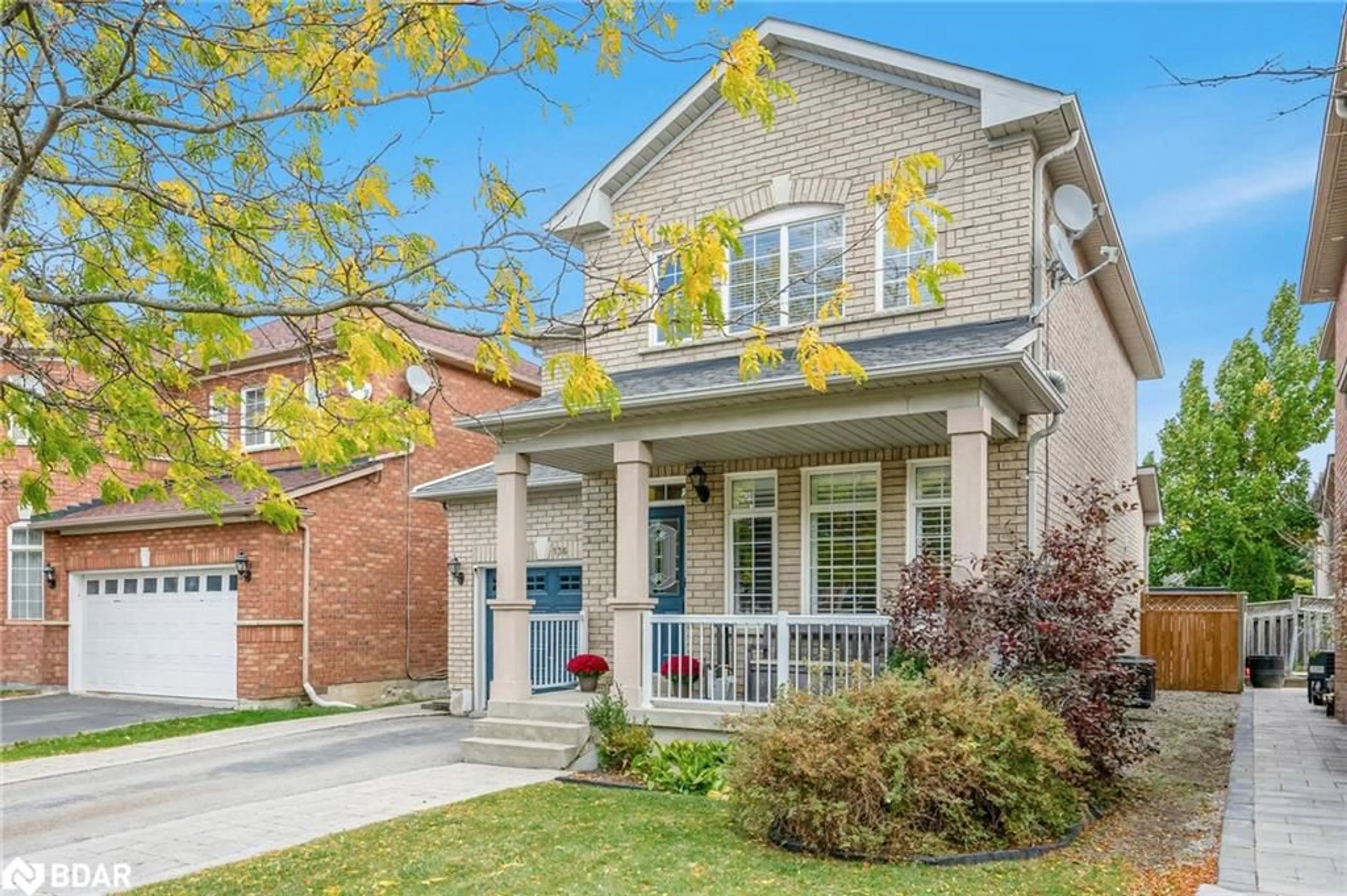 Home with brick exterior material for 136 Windward Cres, Vaughan Ontario L6A 3G6