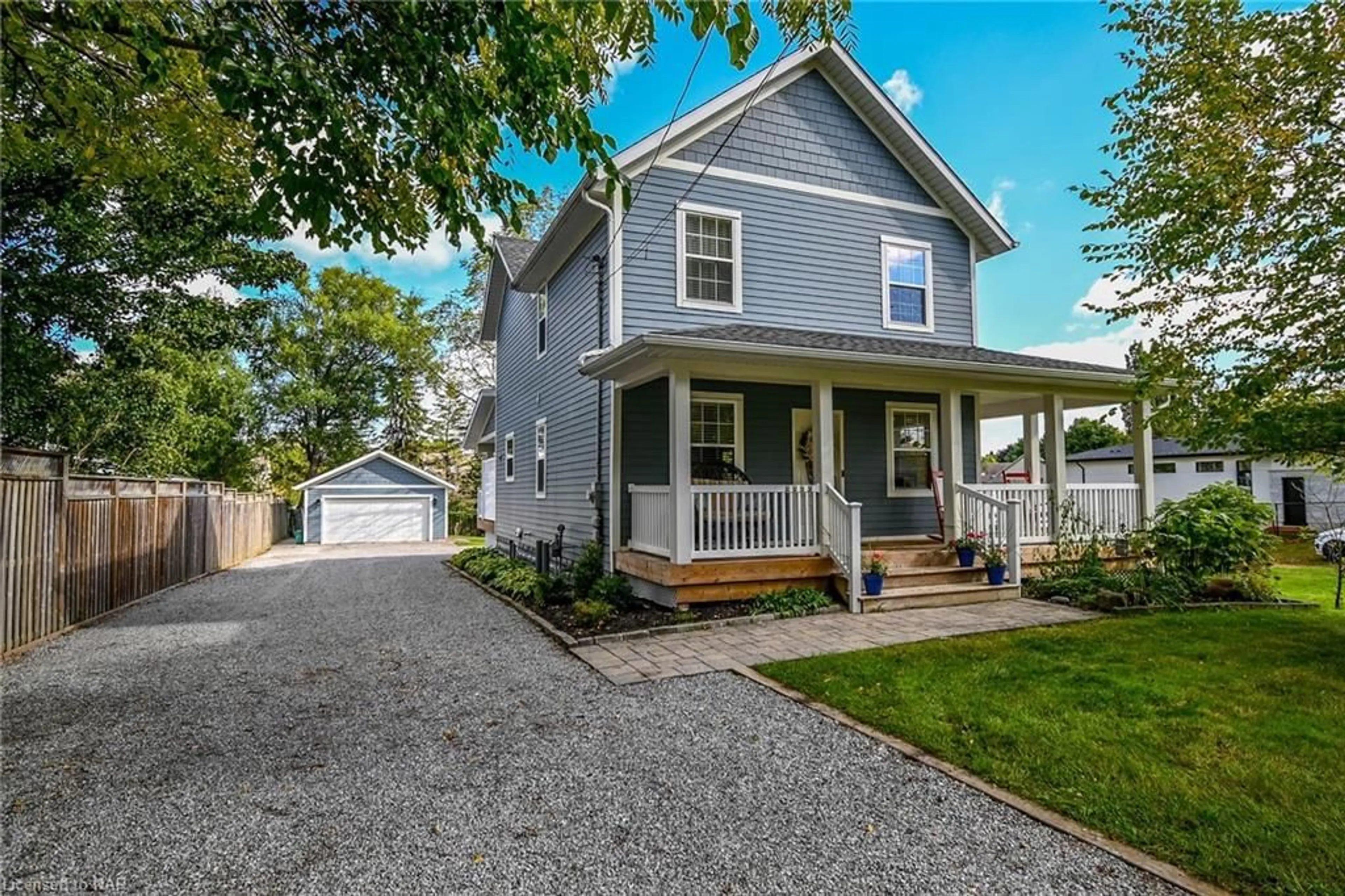 Frontside or backside of a home, cottage for 1239 Pelham St, Fonthill Ontario L0S 1E4