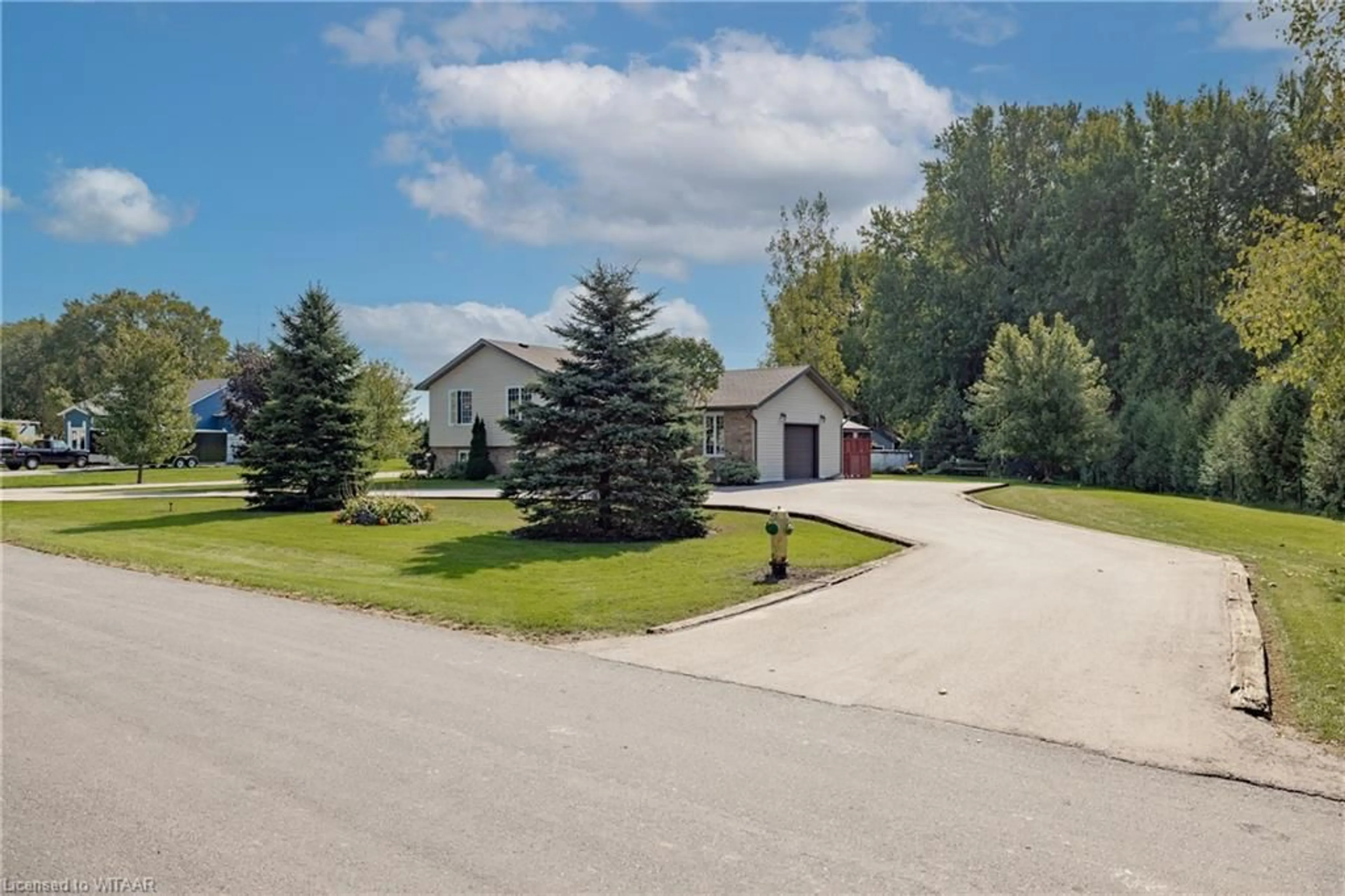 A pic from exterior of the house or condo, the street view for 35 Adams St, Courtland Ontario N0J 1E0