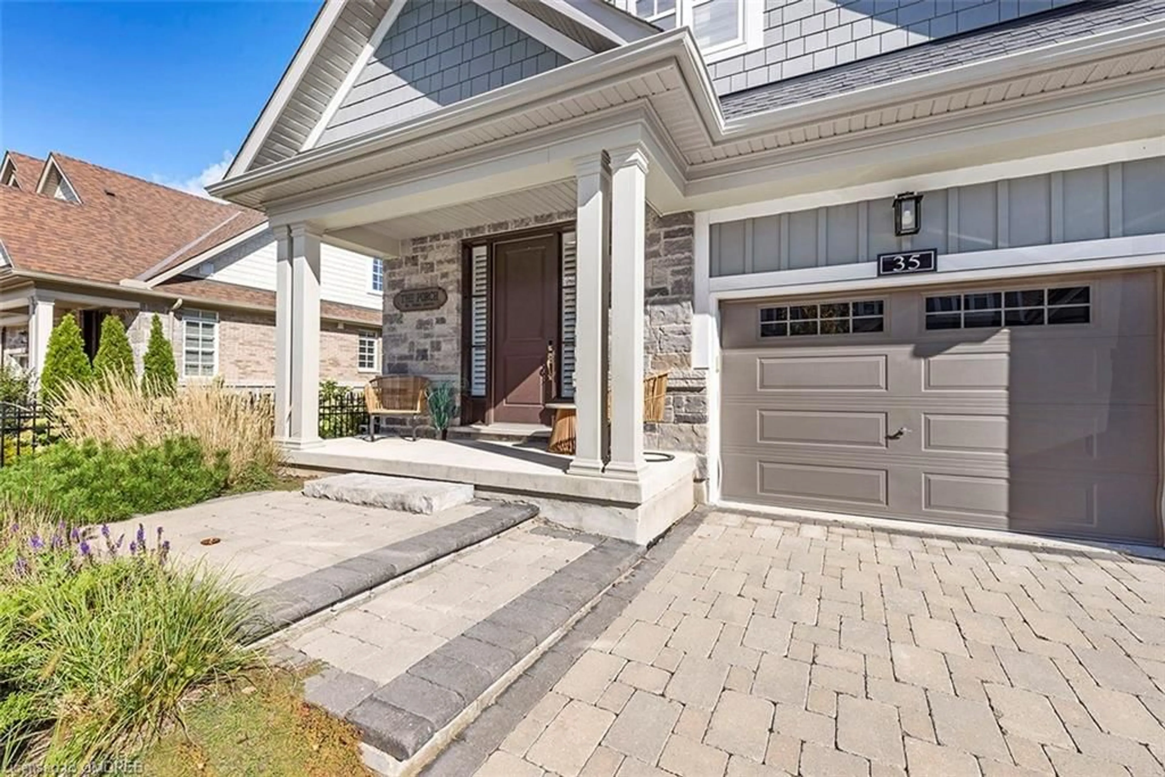 Home with brick exterior material for 35 Windsor Cir, Niagara-on-the-Lake Ontario L7S 1J0