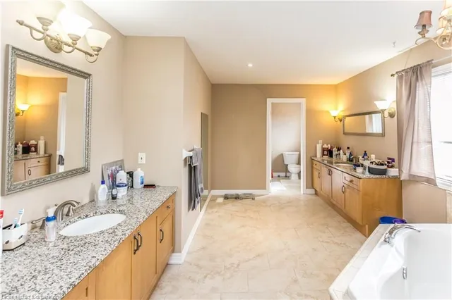 Additional property image - 8 Playfair Crt