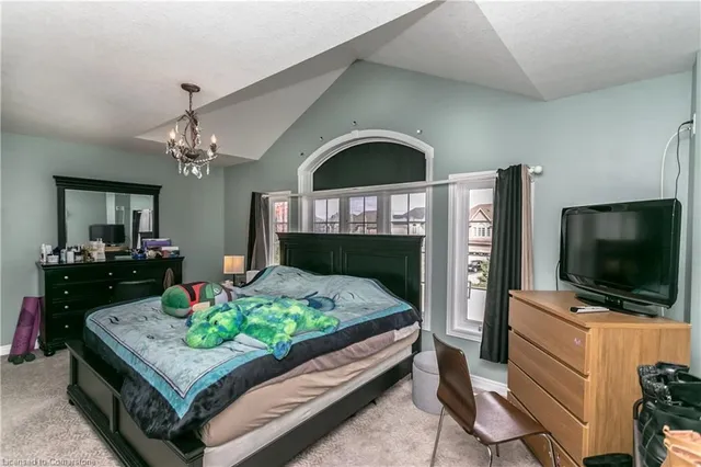 Additional property image - 8 Playfair Crt