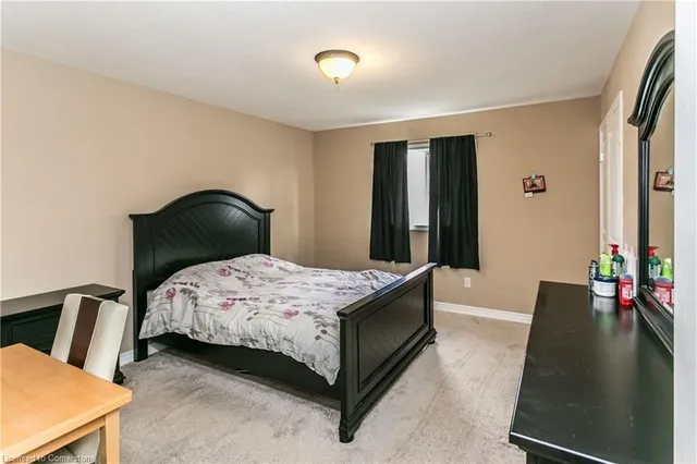 Additional property image - 8 Playfair Crt