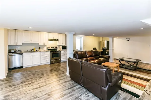 Additional property image - 8 Playfair Crt