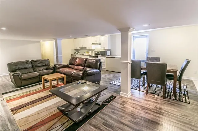Additional property image - 8 Playfair Crt