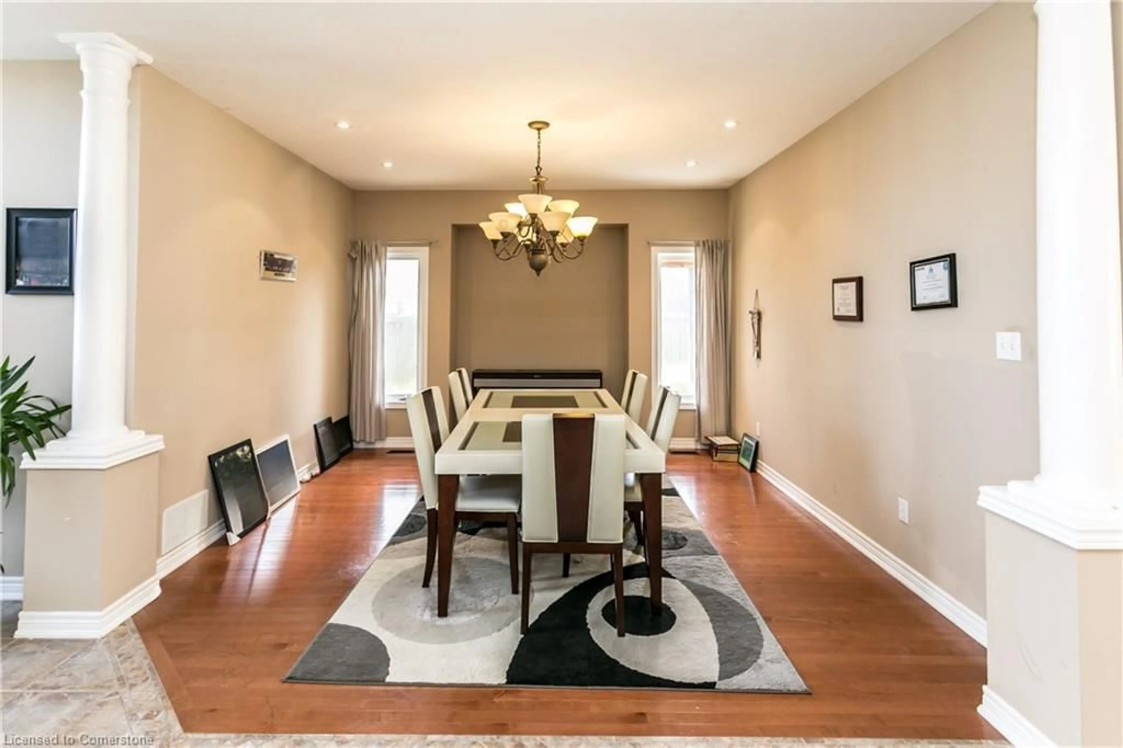 Dining room, wood floors, cottage for 8 Playfair Crt, Ancaster Ontario L9K 1R6