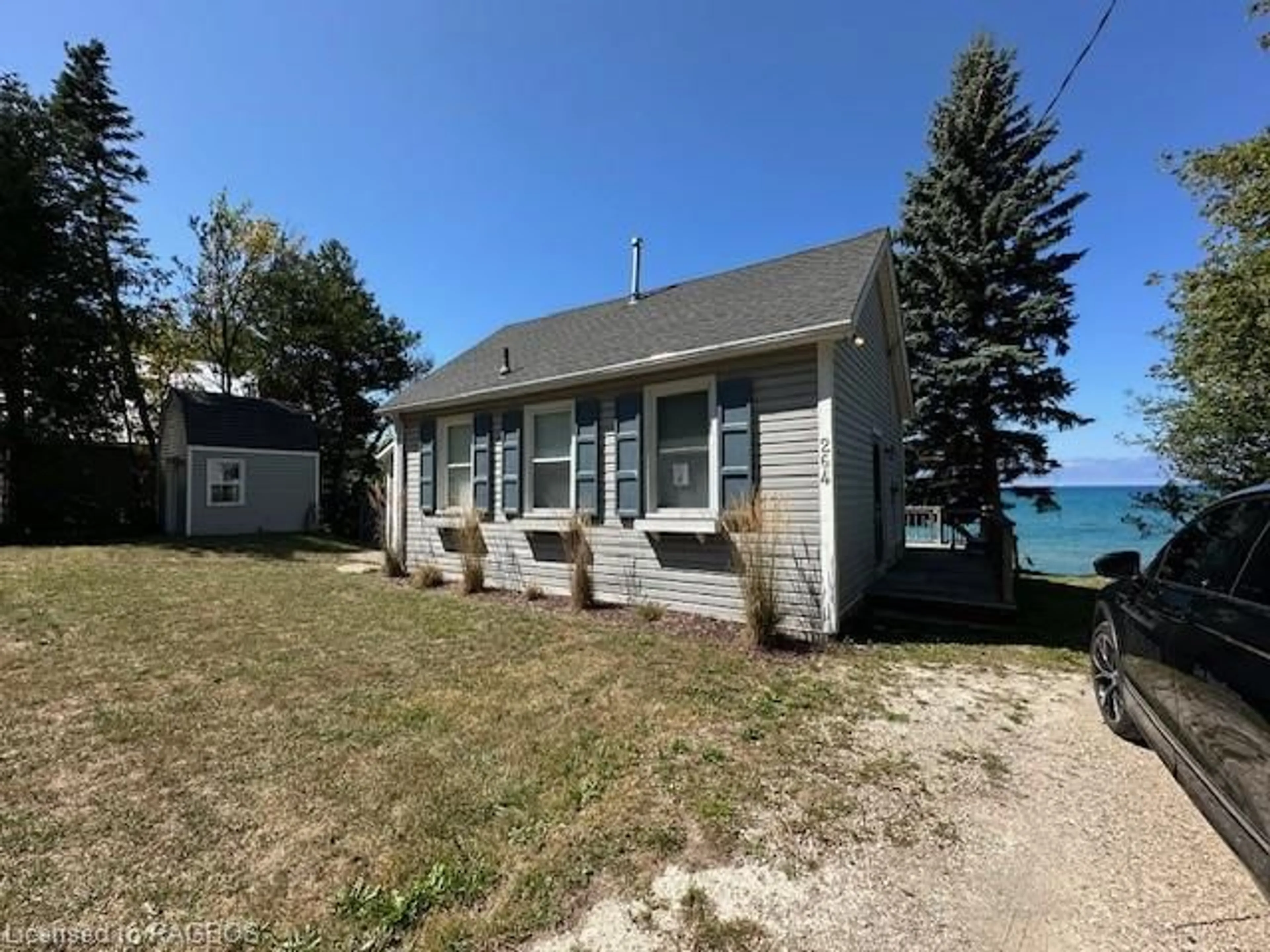 A pic from exterior of the house or condo, cottage for 264 Goderich St, Kincardine Ontario N2Z 2K3