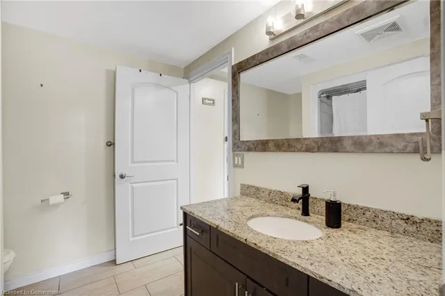 Additional property image - 886 Golf Links Rd Unit 104