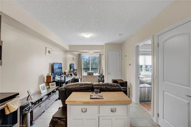 Additional property image - 886 Golf Links Rd Unit 104