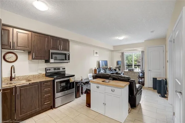 Additional property image - 886 Golf Links Rd Unit 104