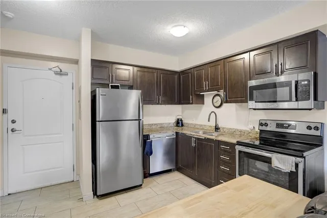 Additional property image - 886 Golf Links Rd Unit 104