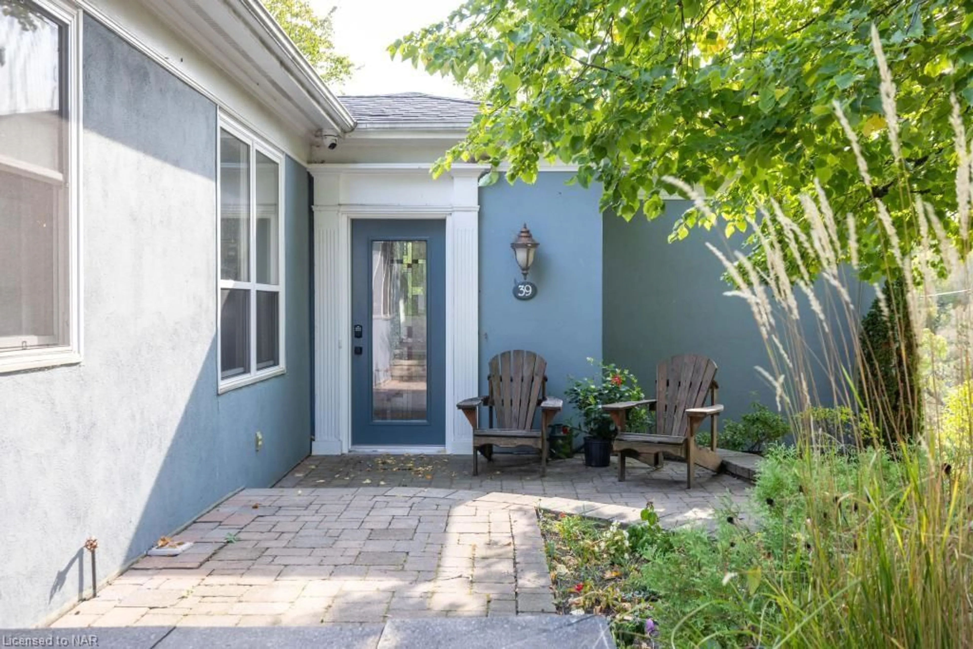 Patio, cottage for 39 Salina St, St. Catharines Ontario L2R 7N3