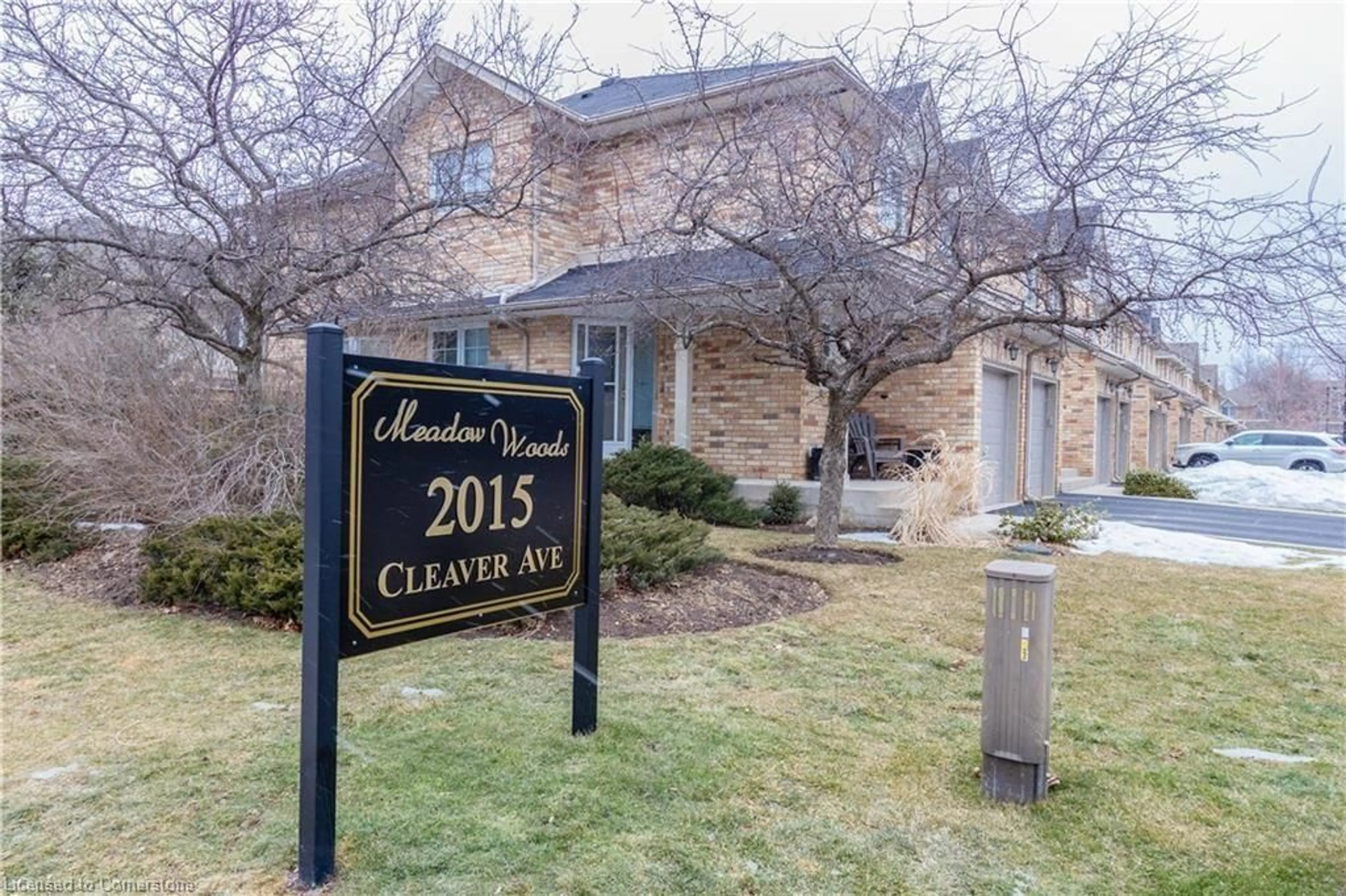 A pic from exterior of the house or condo, the street view for 2015 Cleaver Ave #23, Burlington Ontario L7M 4J7