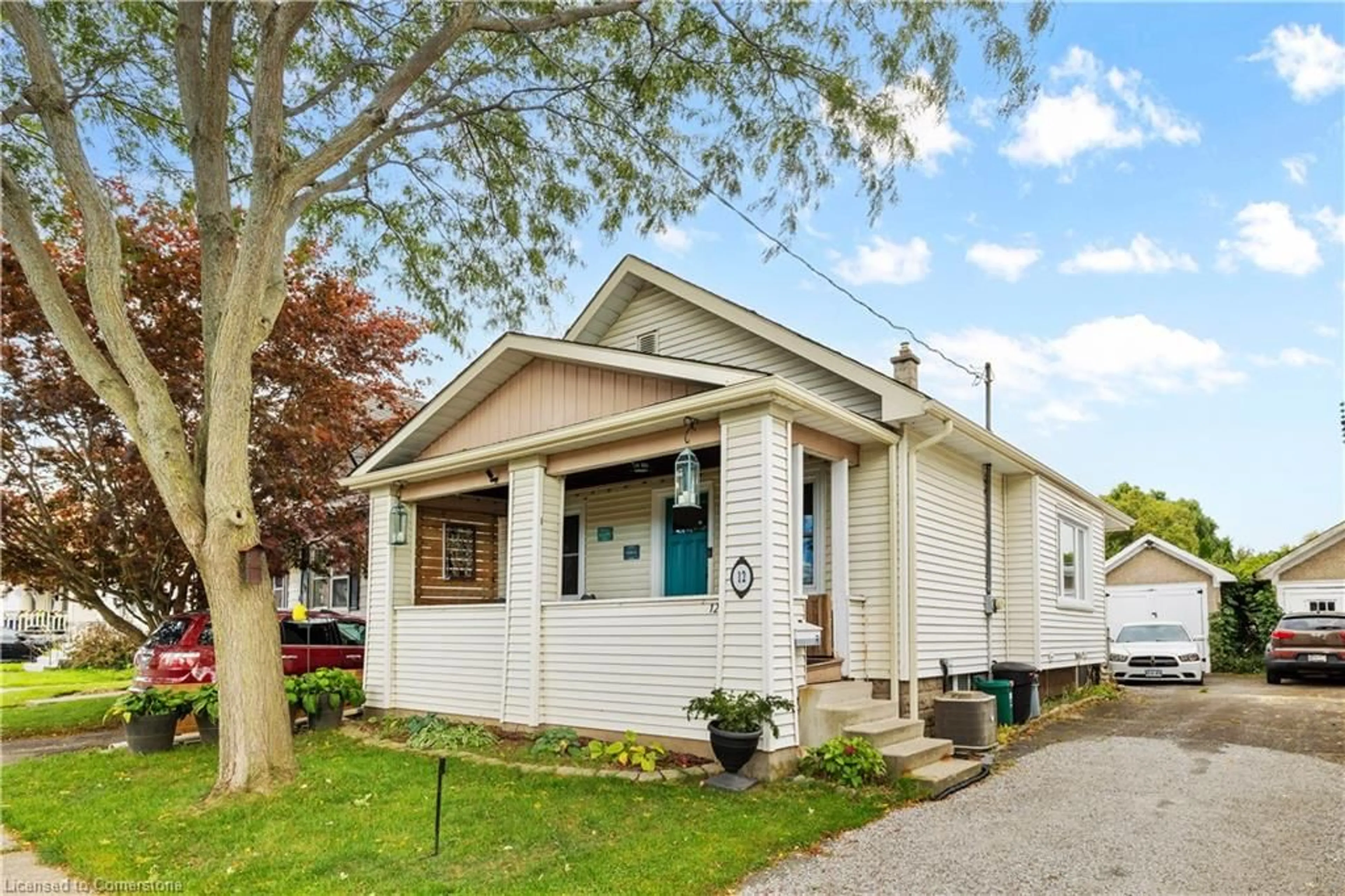 Frontside or backside of a home, cottage for 12 Stuart Ave, St. Catharines Ontario L2R 1M7