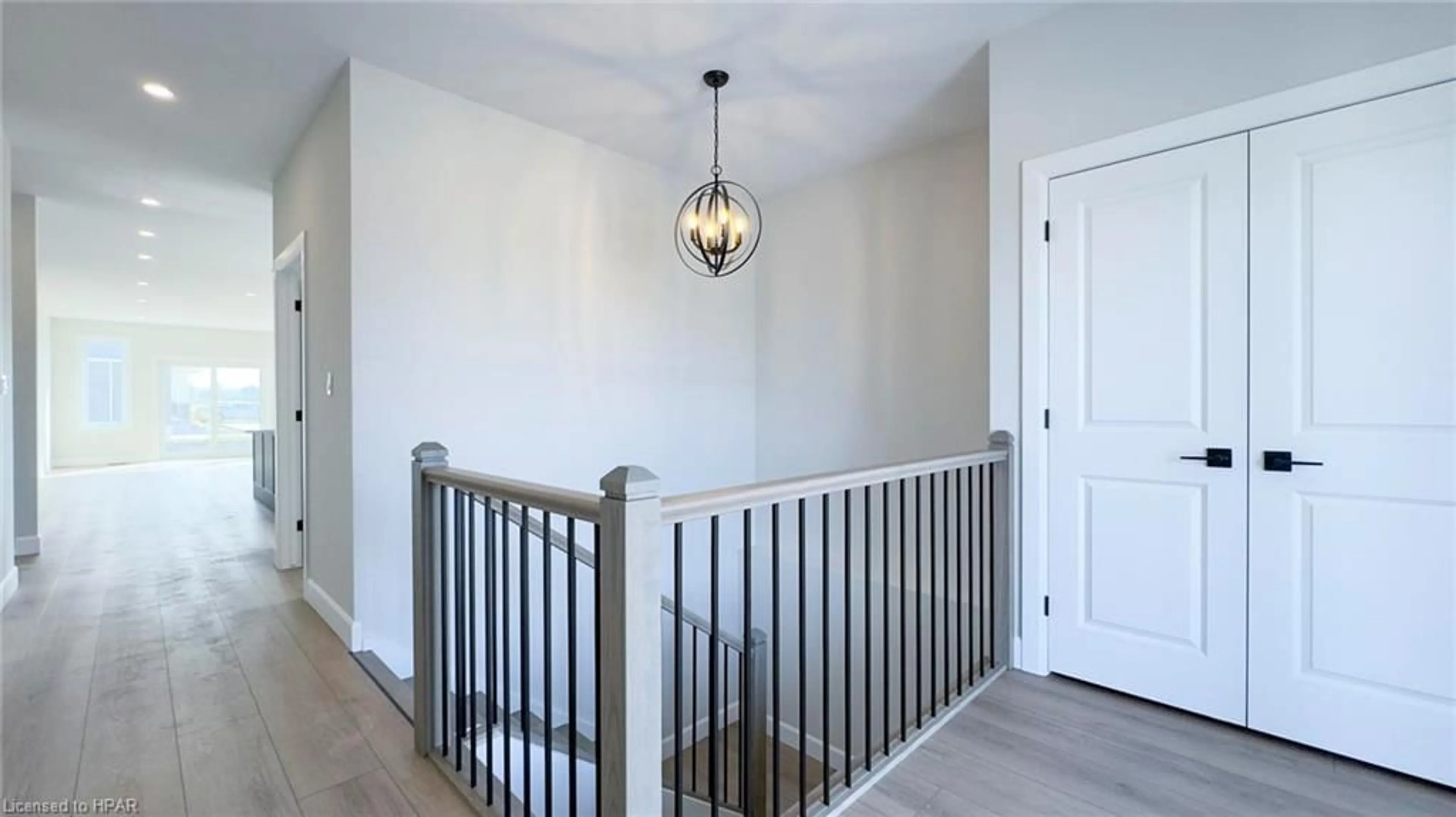 Indoor entryway, wood floors for 467 Woodridge Dr, Goderich Ontario N7A 0C7