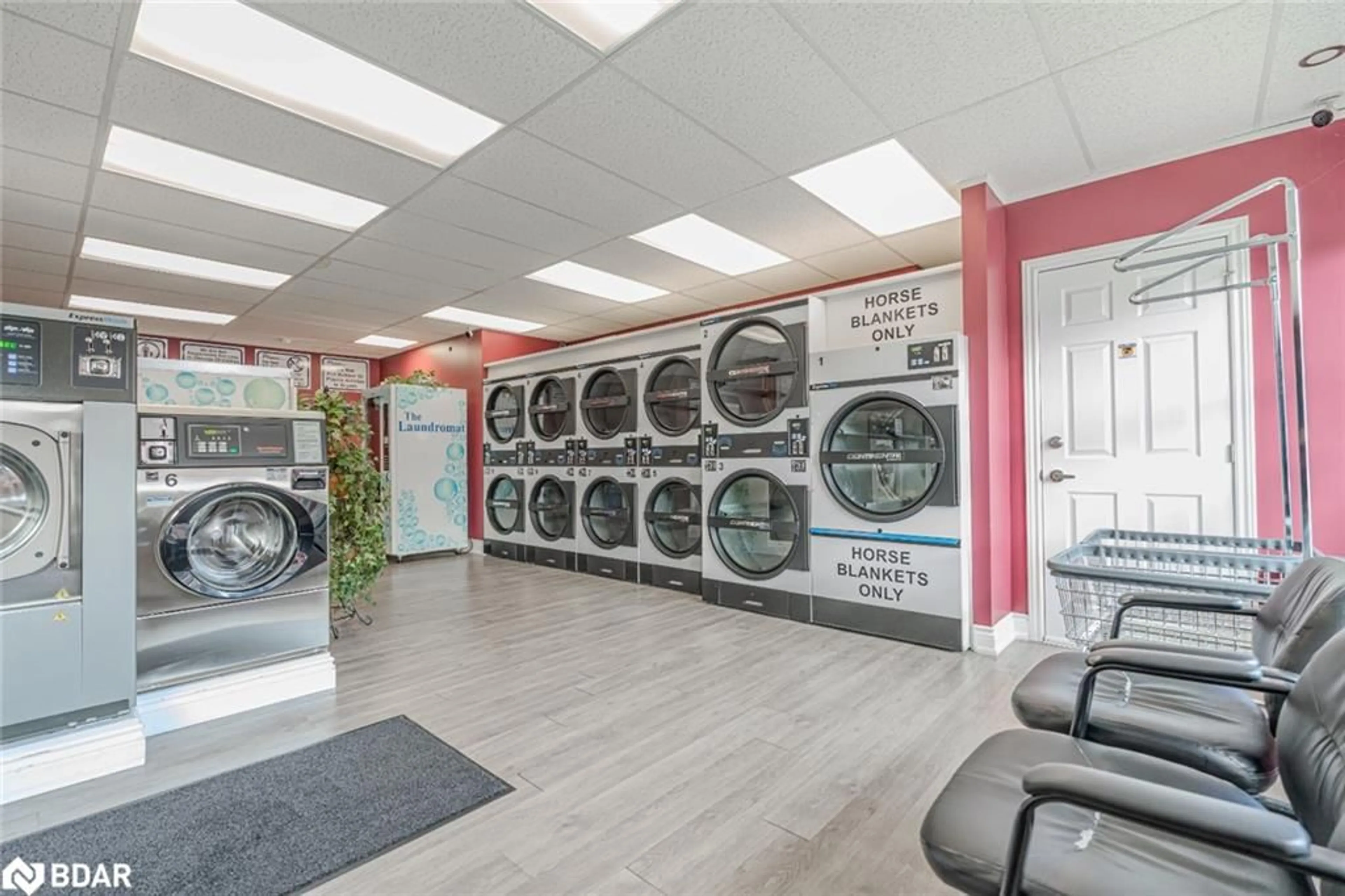 Laundry room for 30 Queen St, Elmvale Ontario L0L 1P0